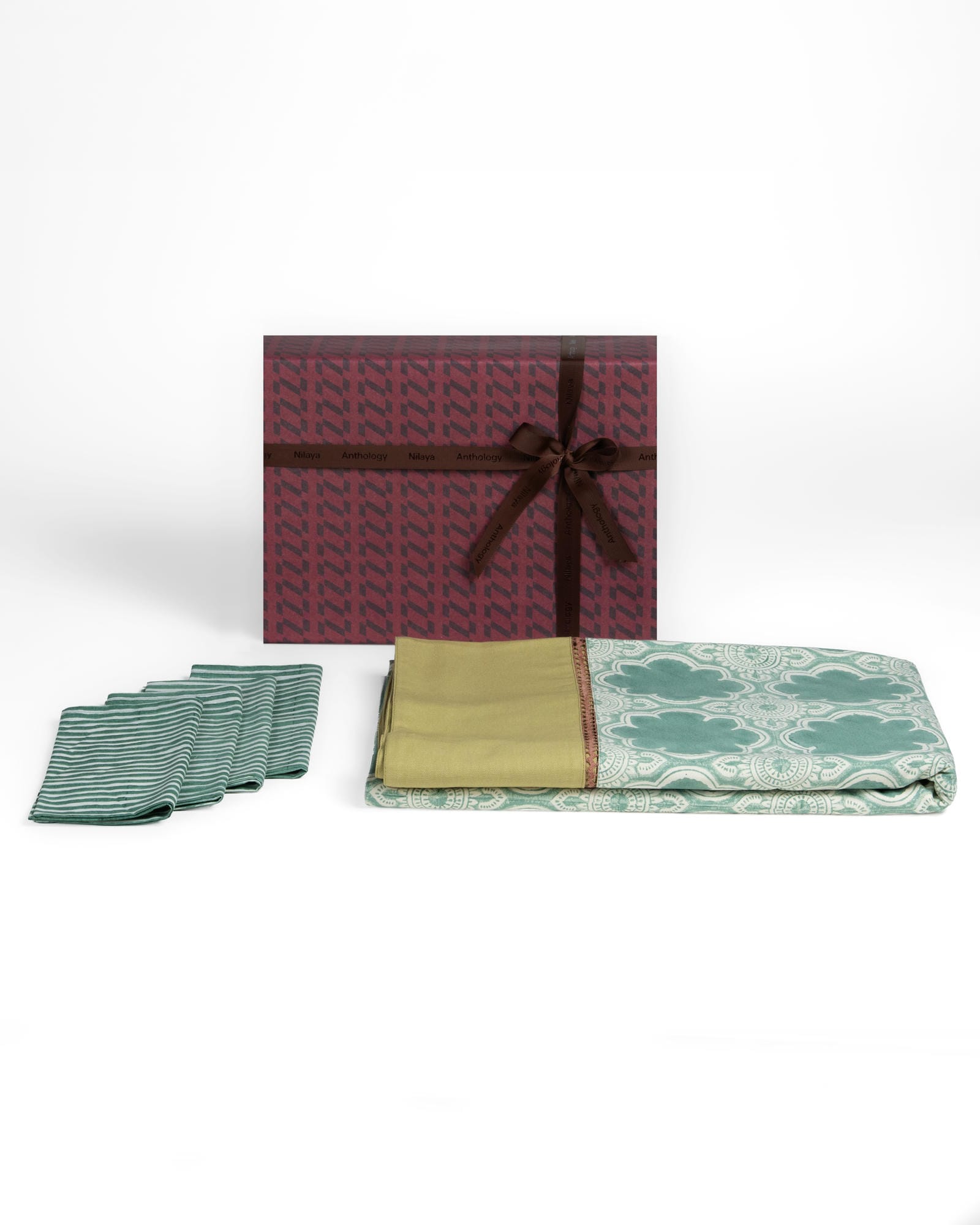 Lanka Patina Table Setting