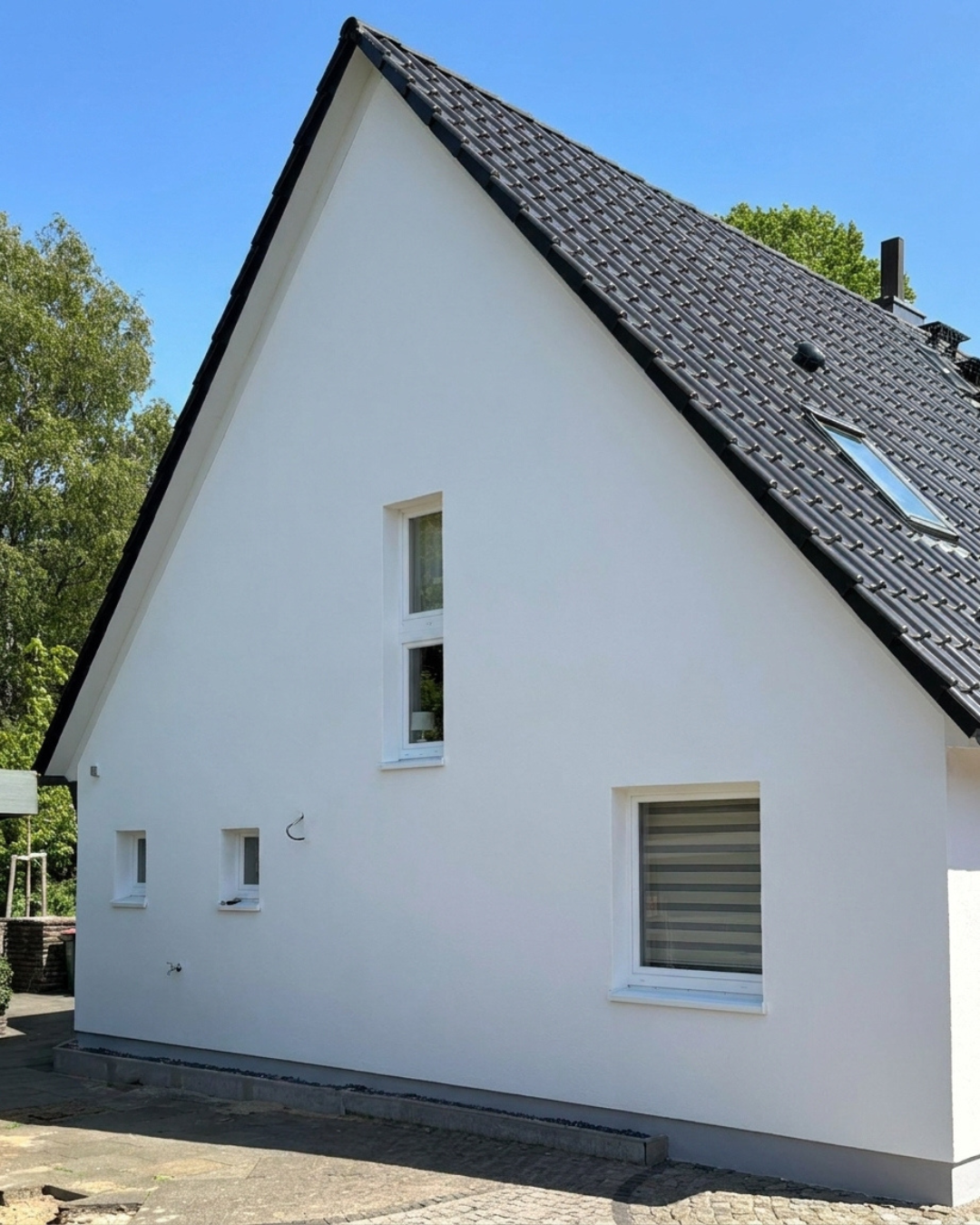 Fassadenvisualisierung: Einfamilienhaus mit Fassadenfarbe Little Greene „White“
