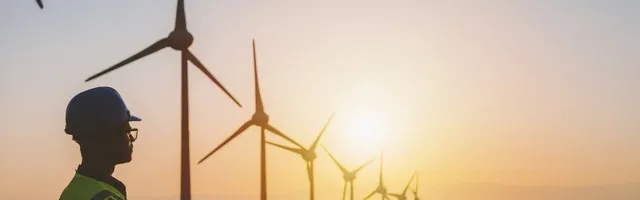 Solar distributed energy resources supporting outage management integration
