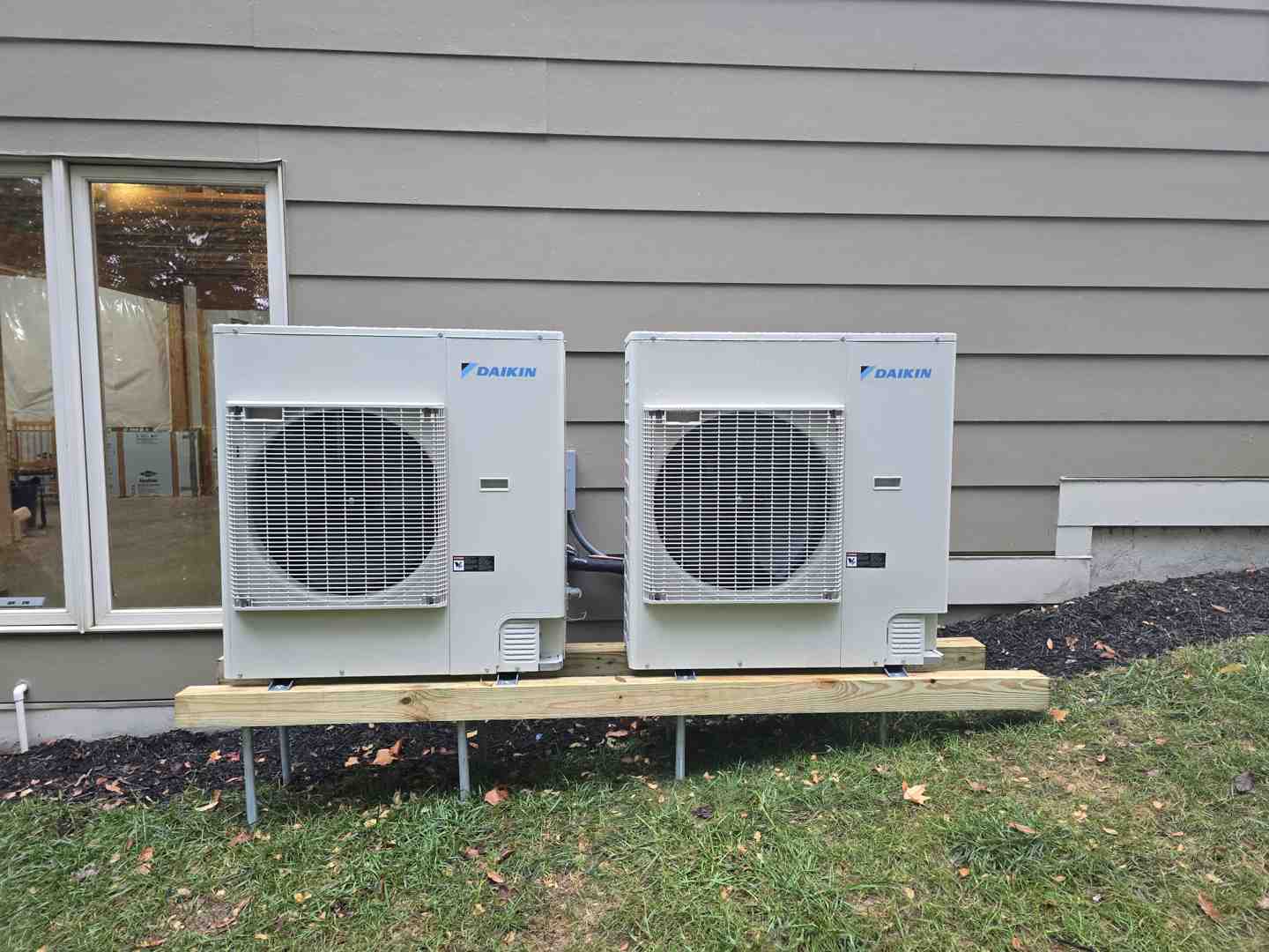 diagram illustrating the difference between an air-source and a geothermal heat pump - heat pump installation in zionsville, in