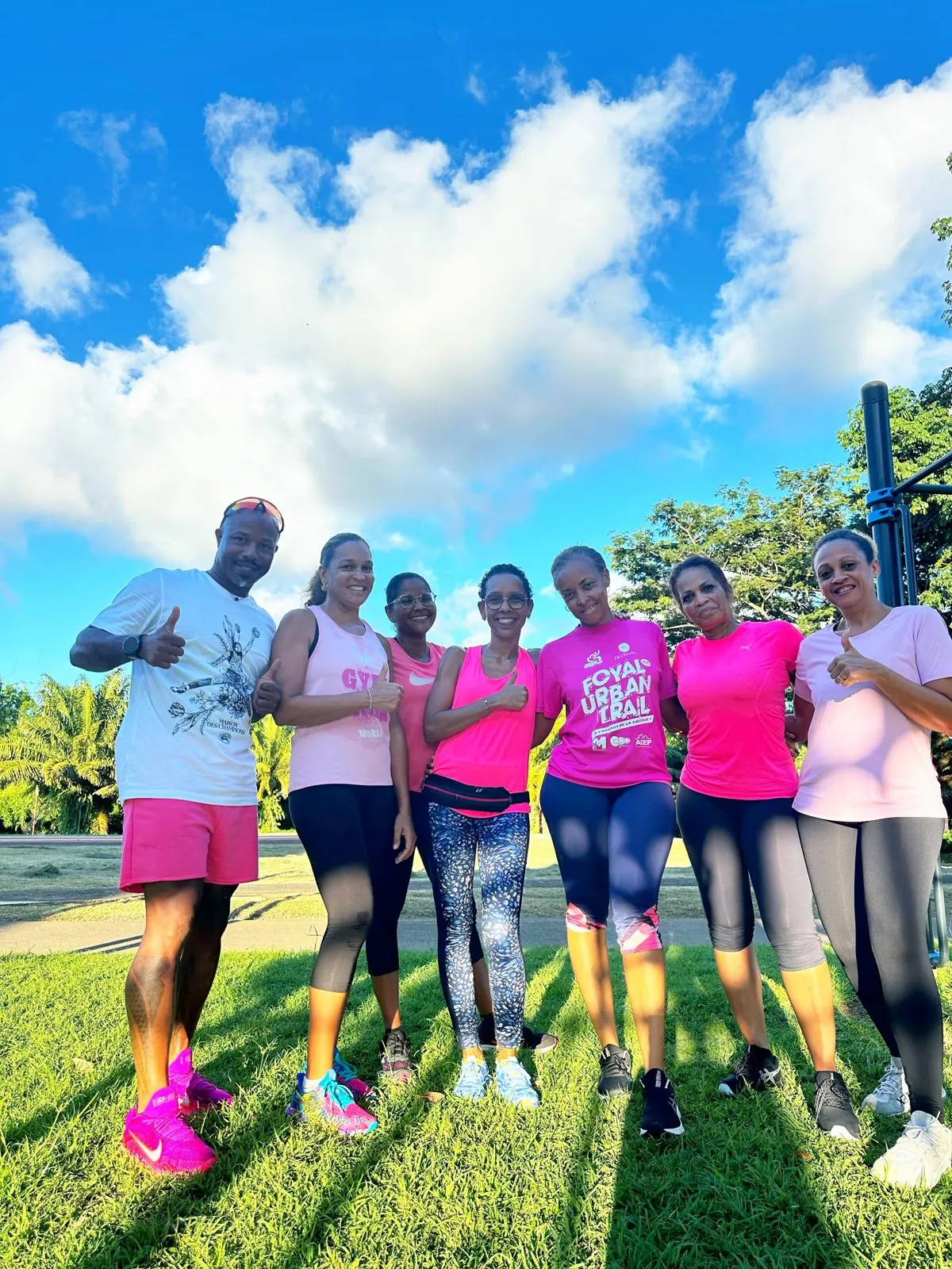 Groupe de coaching Gino Body & Soul en extérieur en Martinique