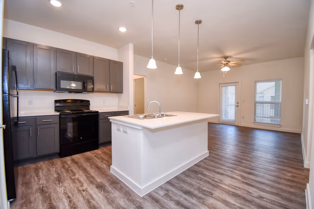 Dining to living room