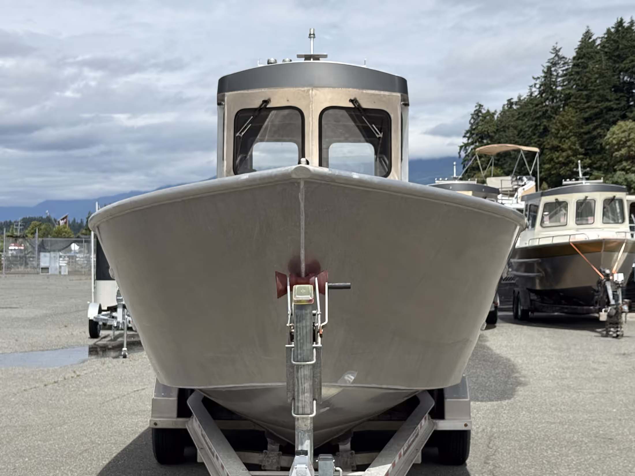 Ortun CC336 aluminum workboat for sale by Whiskey Creek Marine, exterior view 2 of 8.