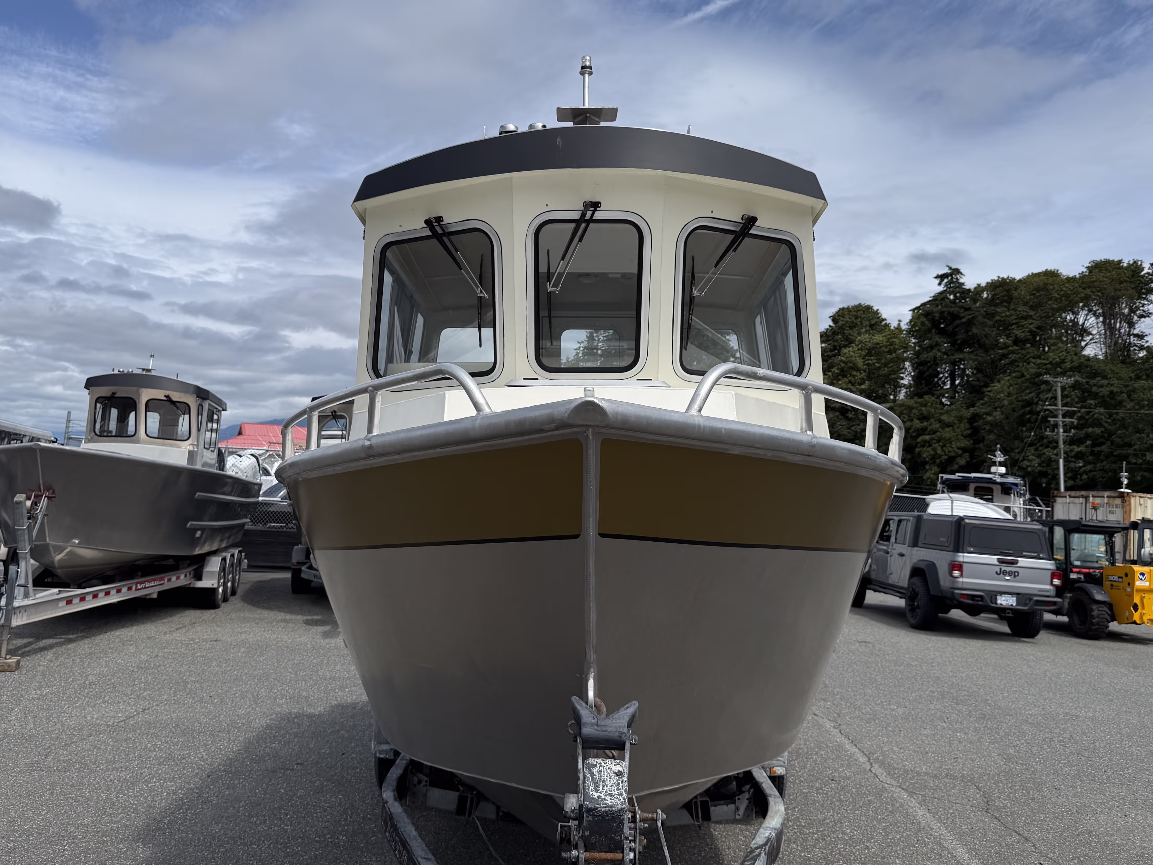 Ortun EC276 aluminum boat for sale by Whiskey Creek Marine, exterior view 2 of 7.