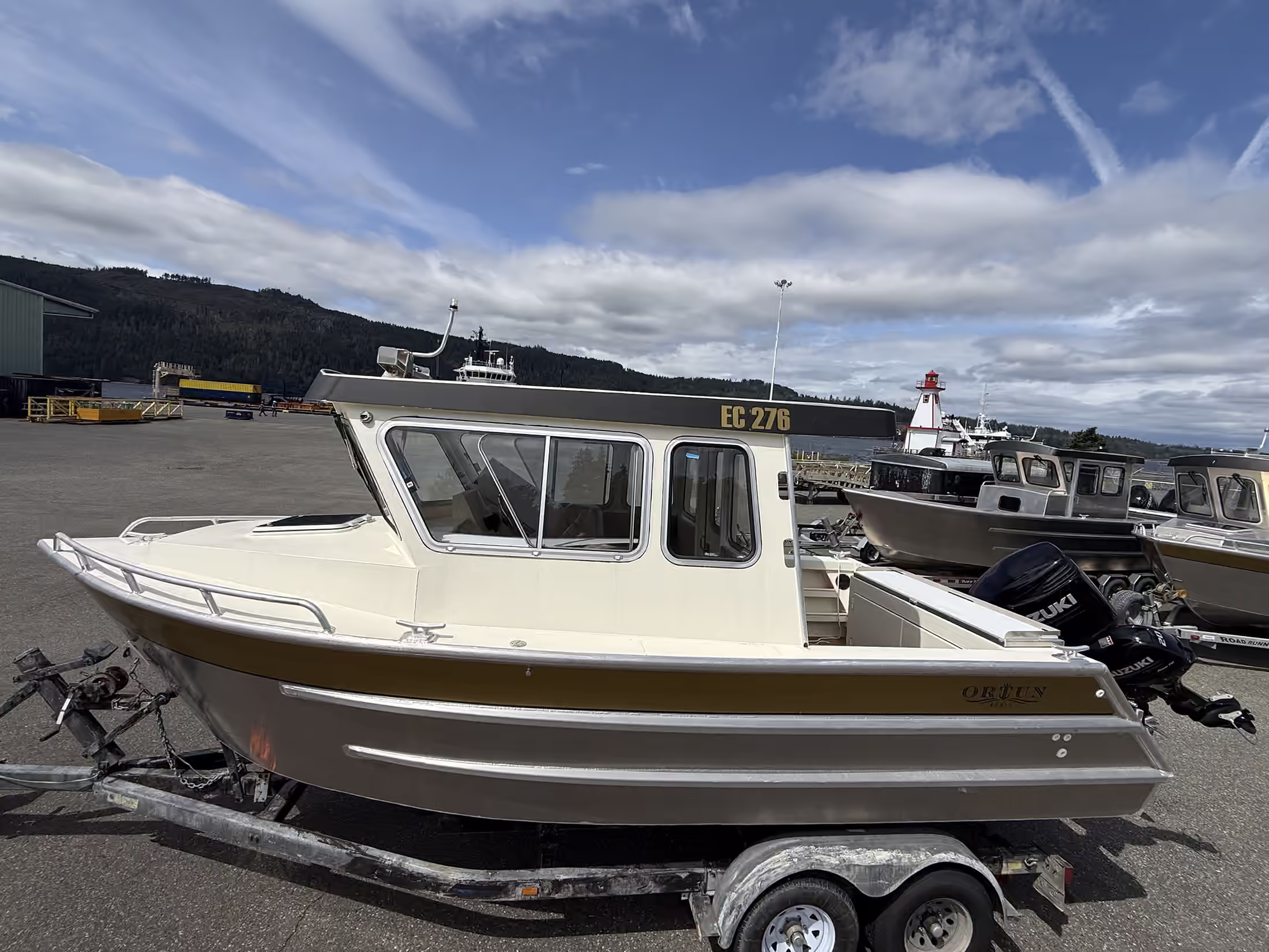 Ortun EC276 aluminum boat for sale by Whiskey Creek Marine, exterior view 3 of 7.