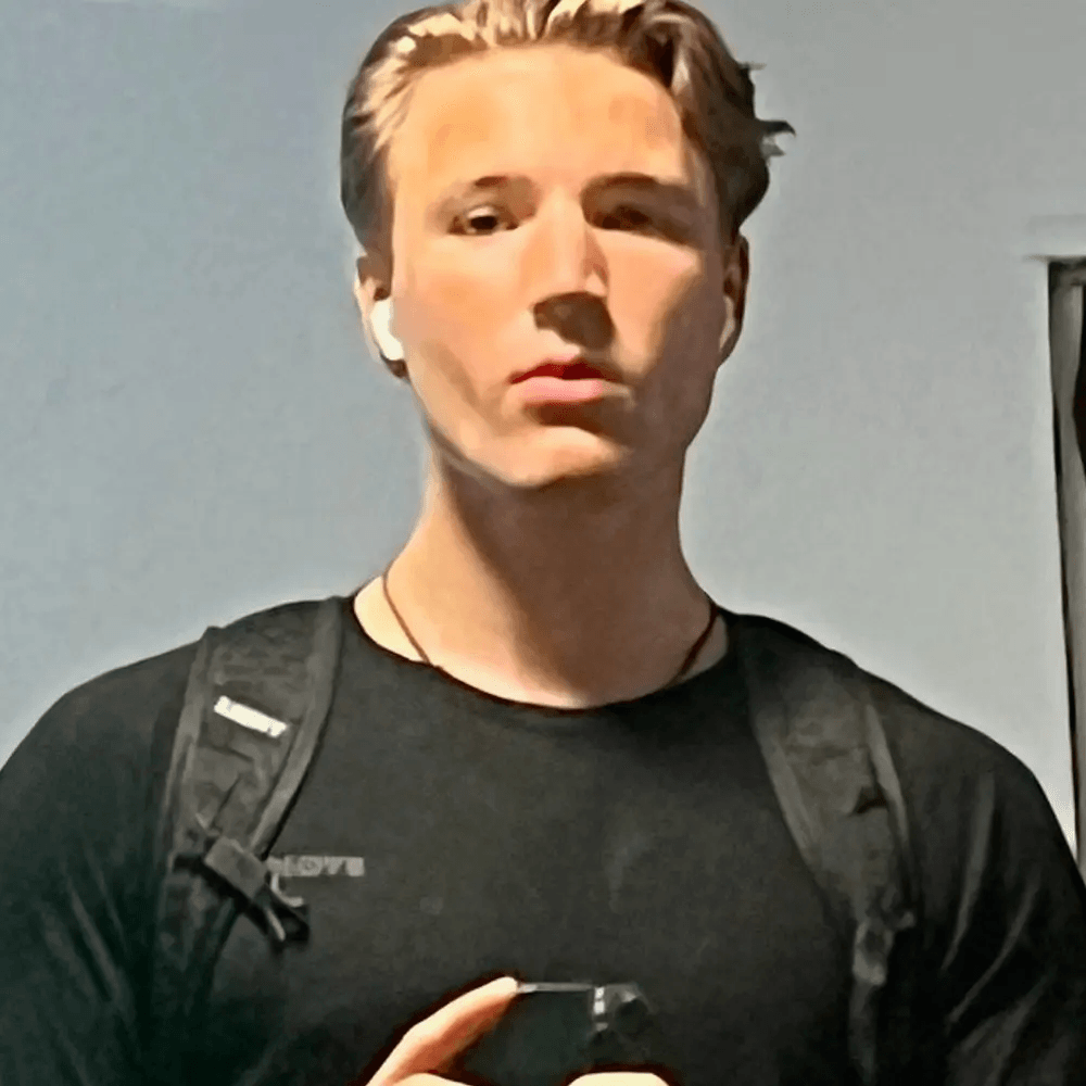Profilbild von Esra Schwarz