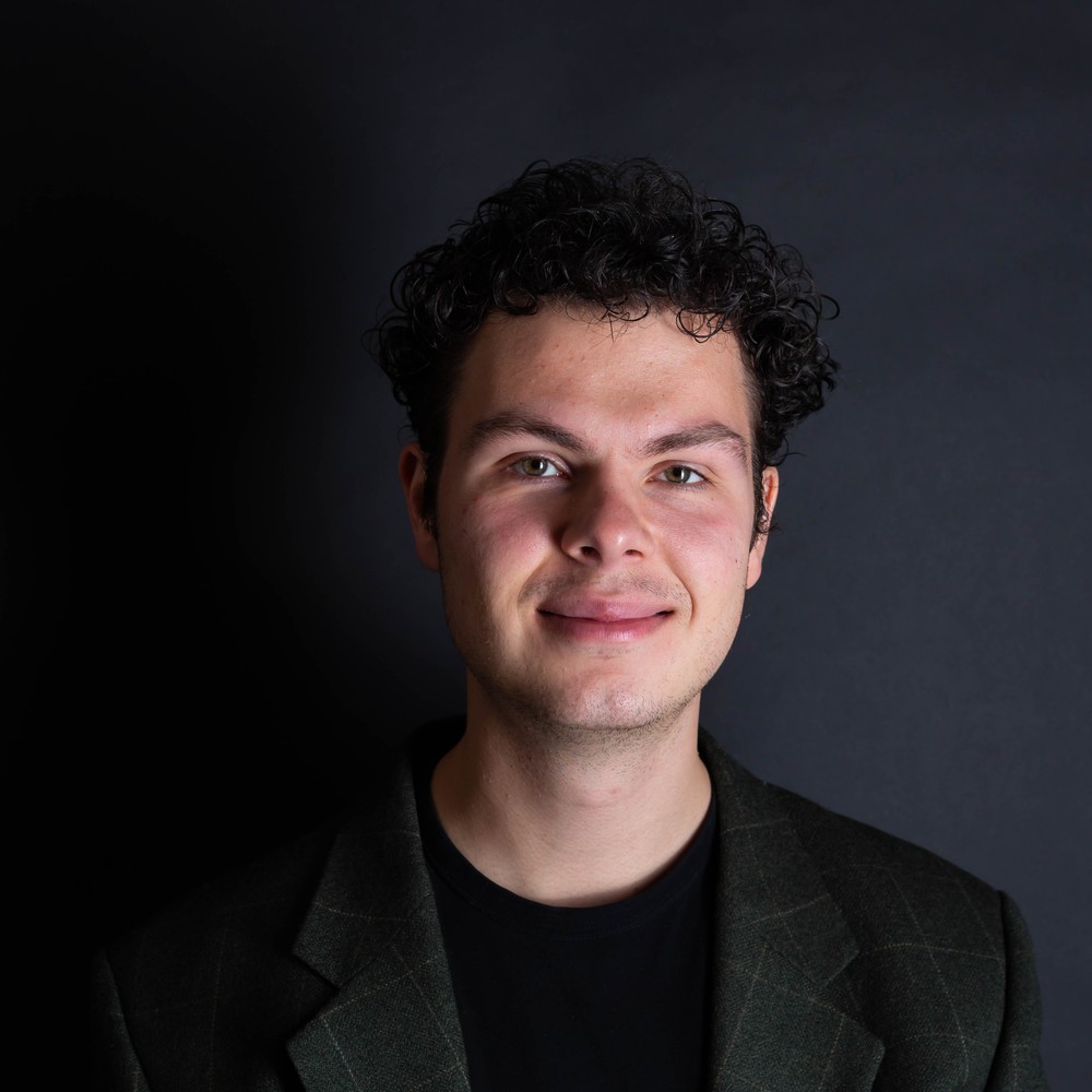 Profilbild von Adrian Banas