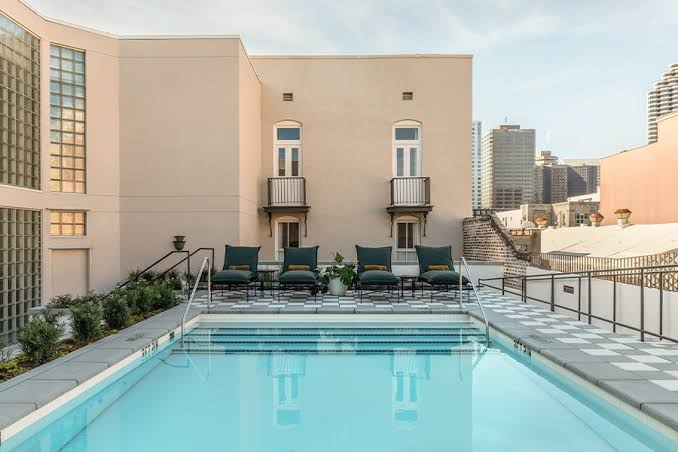 Hotel Perle Rooftop Pool