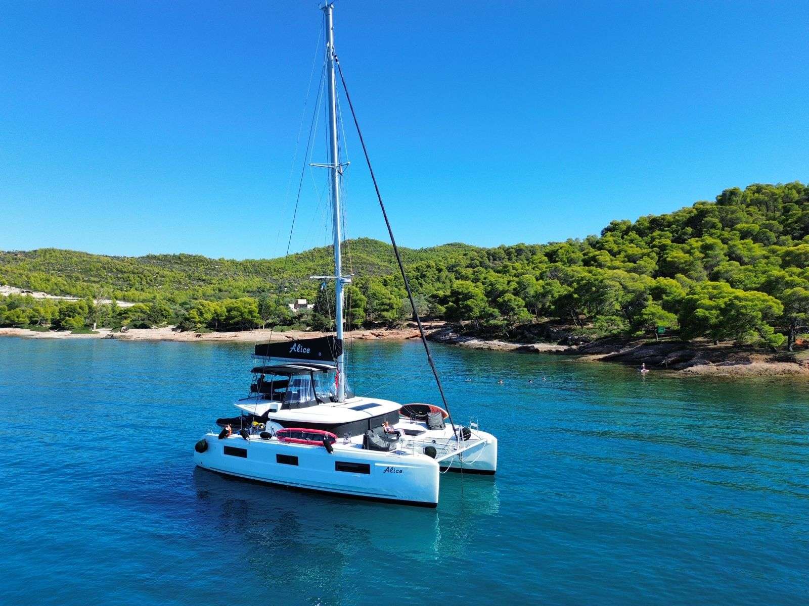 Lagoon 46 ALICE Yacht Charter