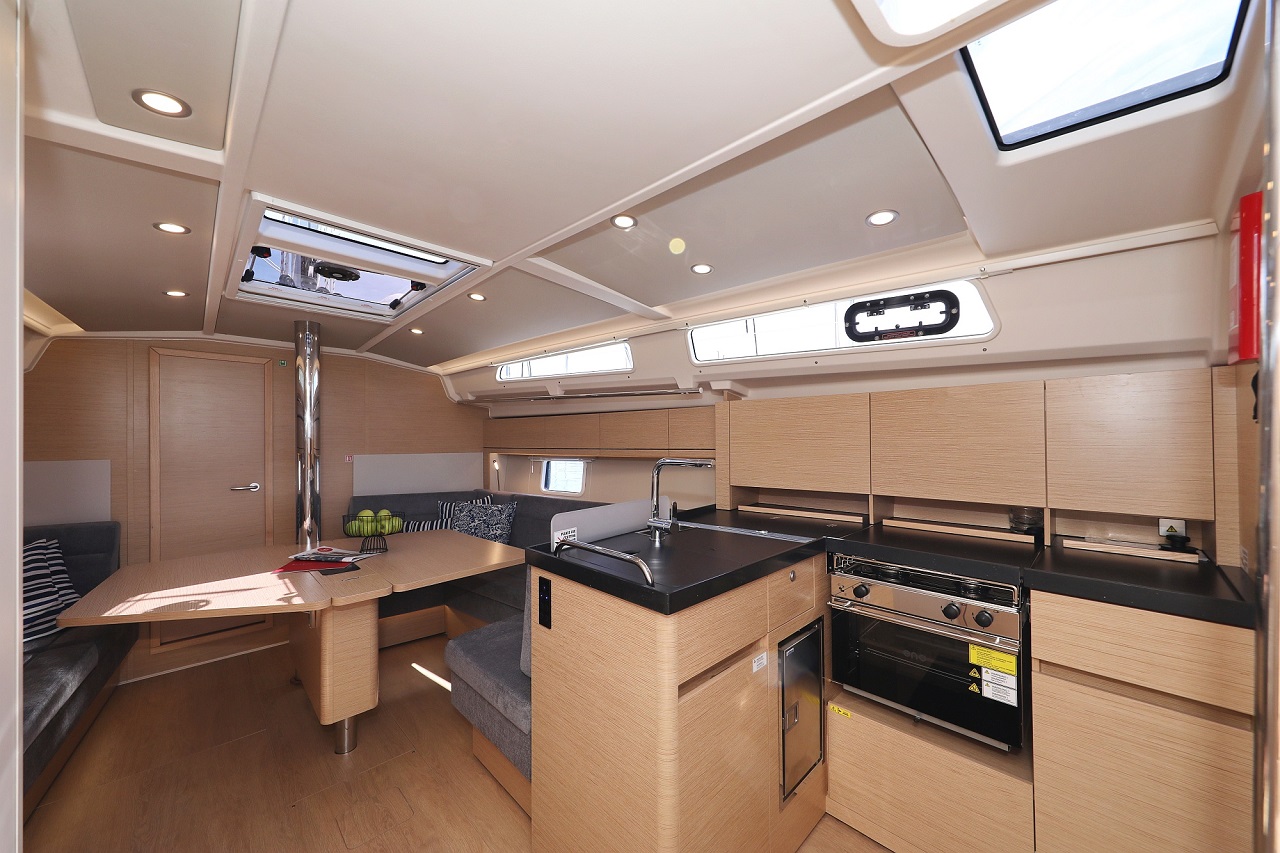 ESTEL - Hanse 418 galley