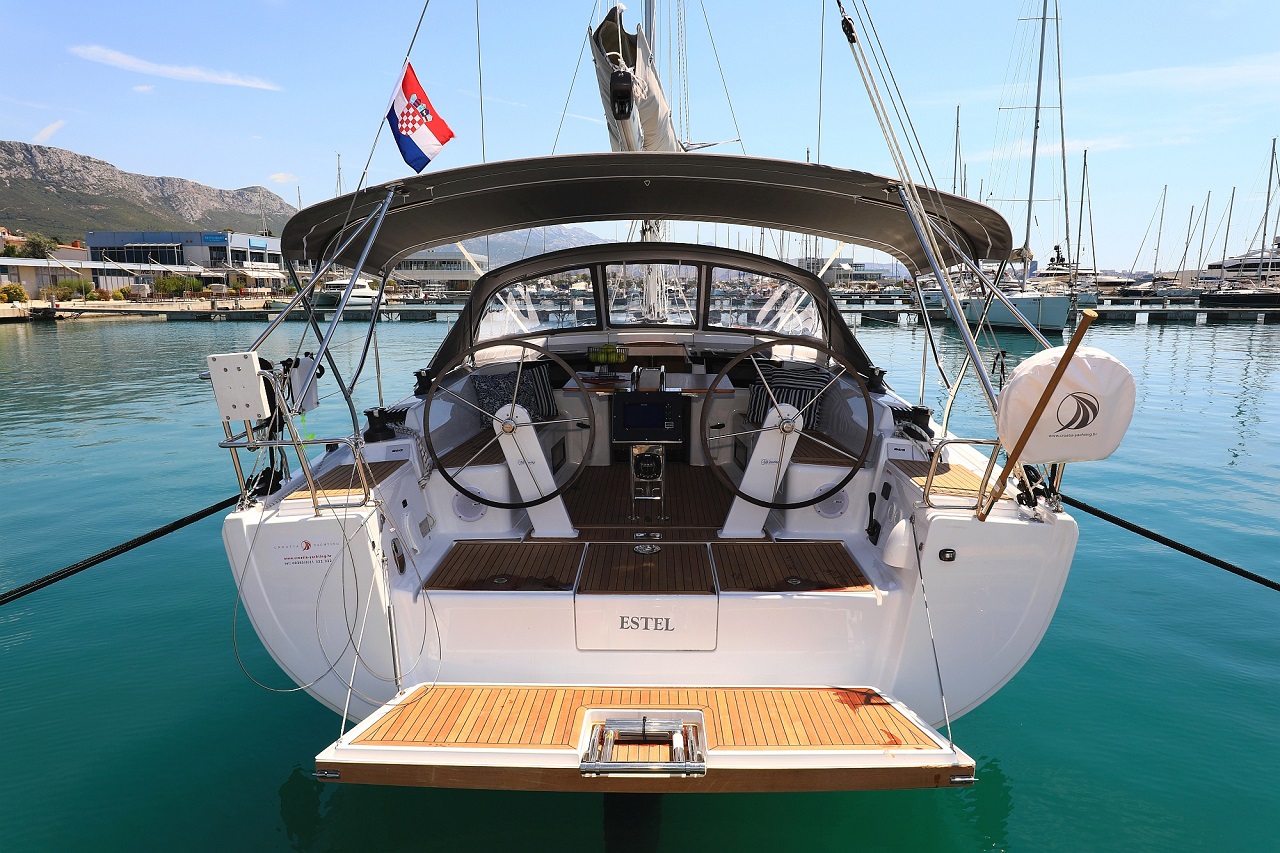 ESTEL - Hanse 418 swim platform