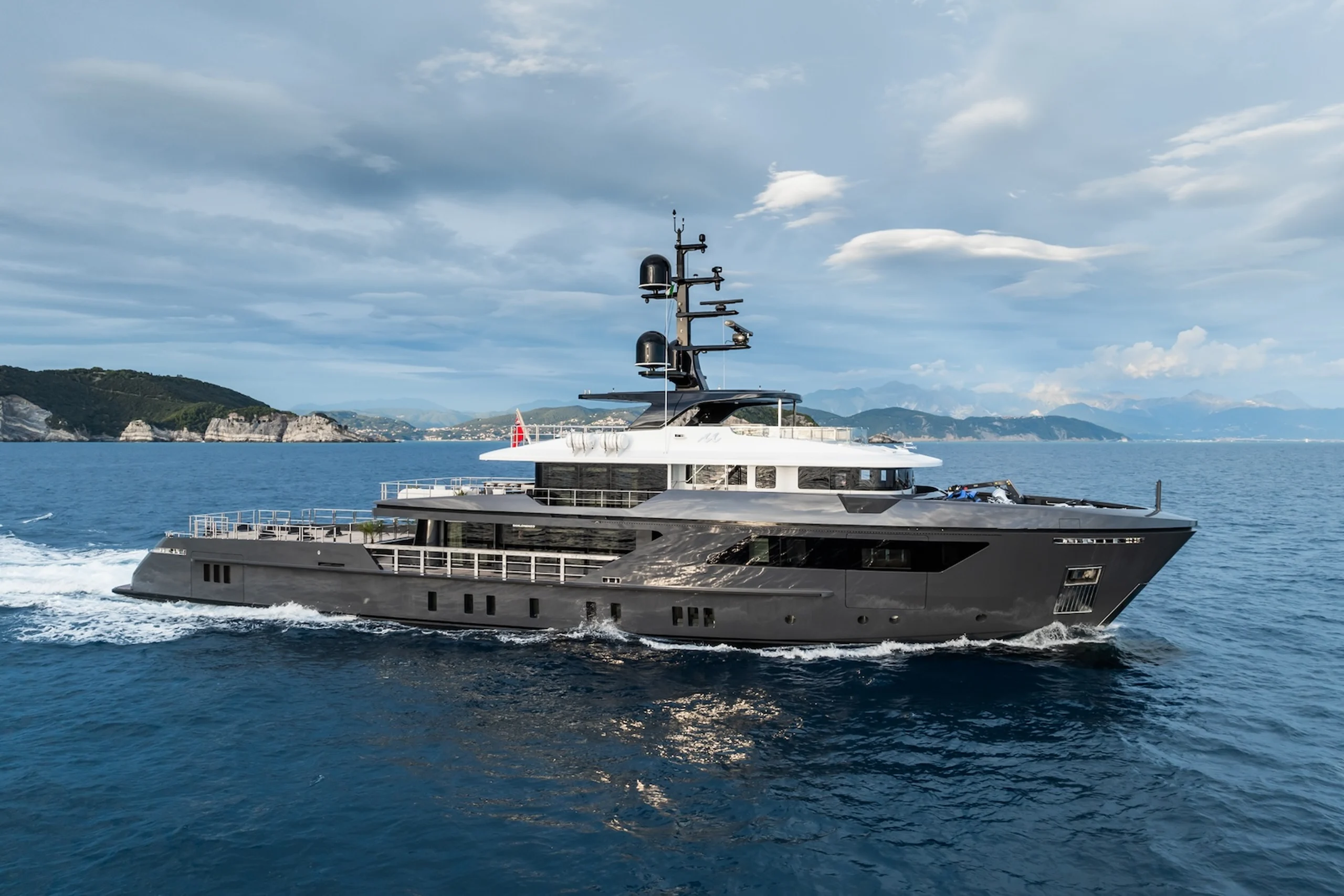 Motor Yacht M side view
