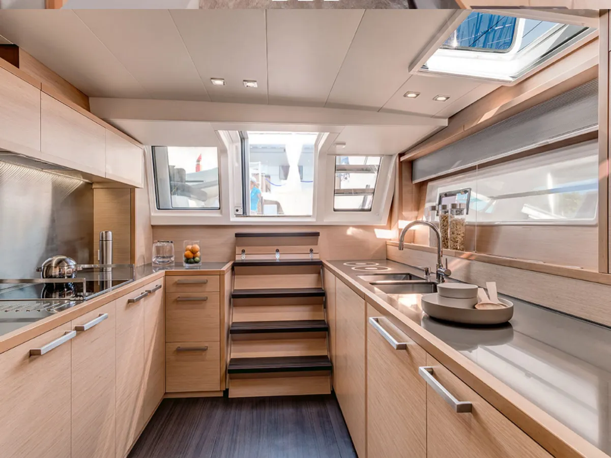 ALLGERA - Lagoon 630 - galley