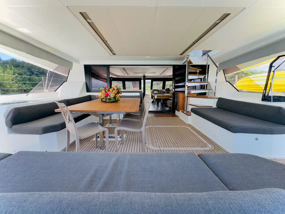 ARGO - Fountaine Pajot Samana 59 - aft deck