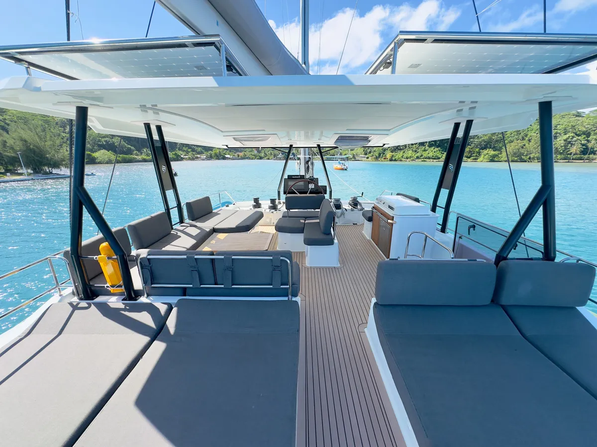 ARGO - Fountaine Pajot Samana 59 - flybridge
