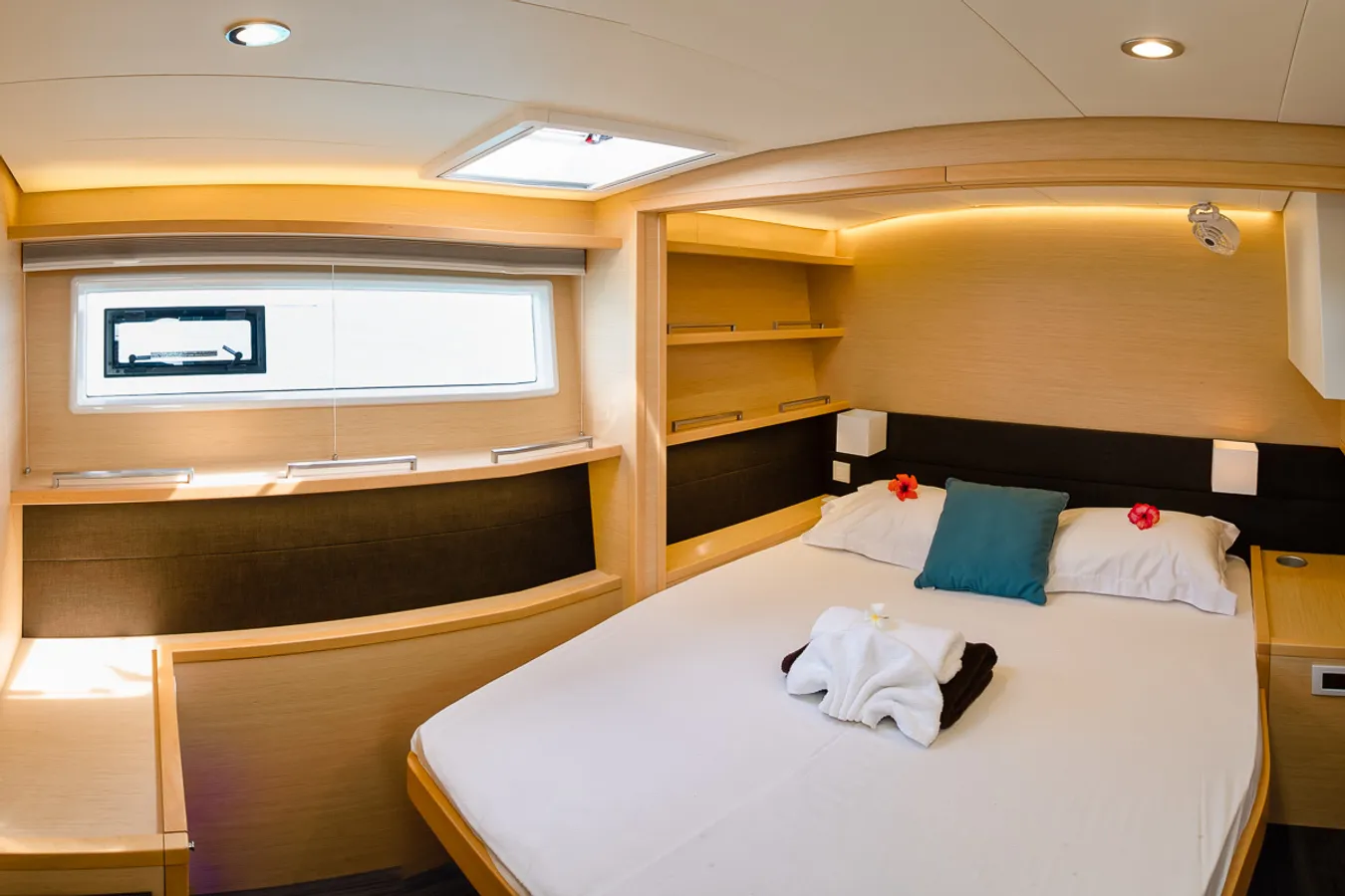 DIVA Lagoon 560 - guests cabin