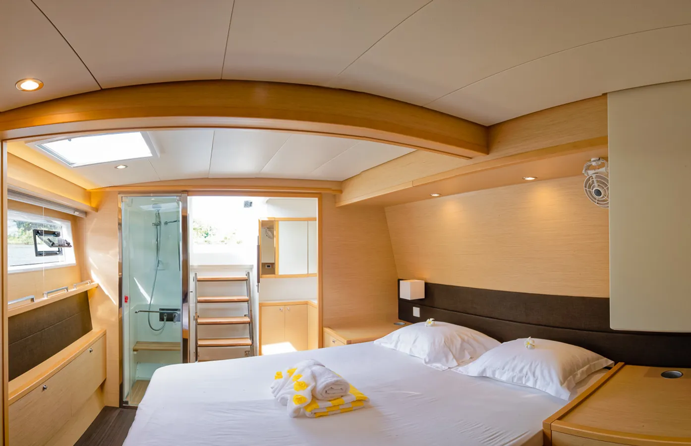 DIVA Lagoon 560 - master cabin