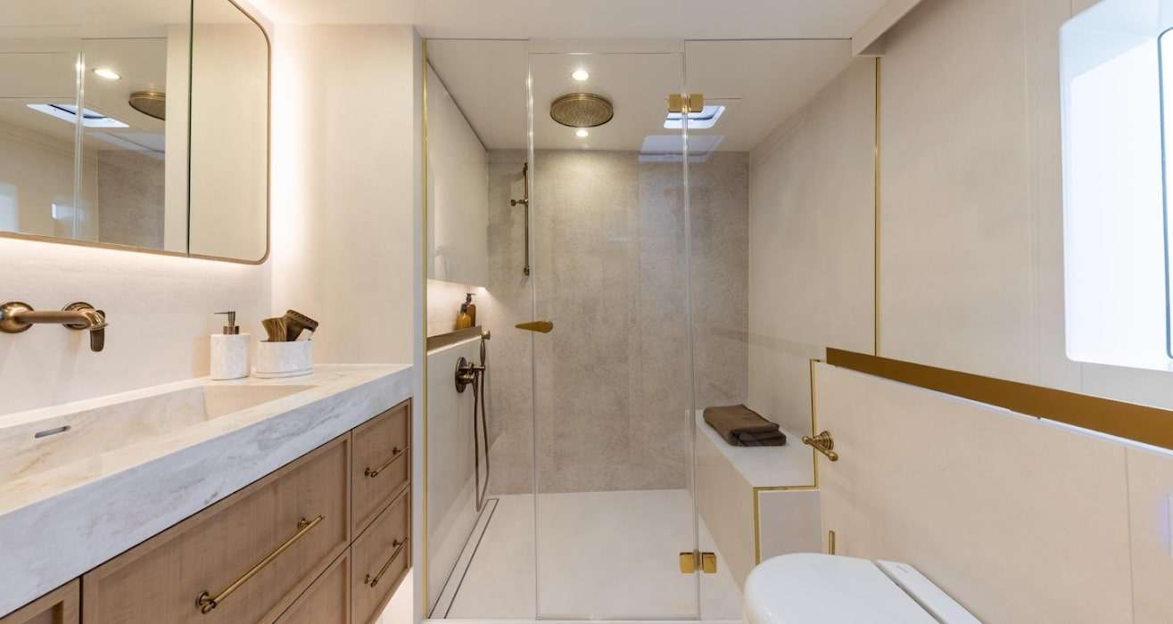 SPICE OF LIFE - Sunreef 60 Catamaran bathroom