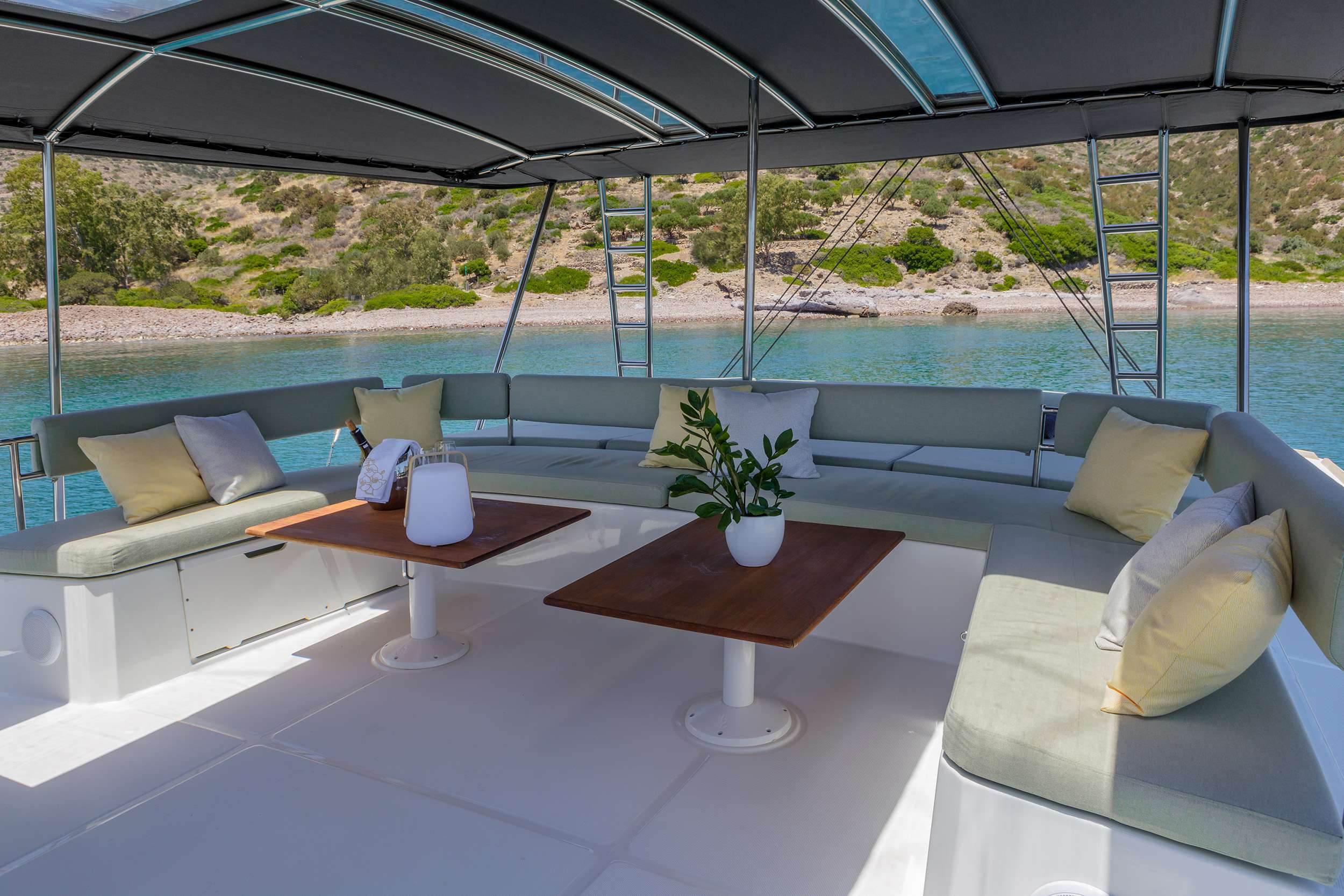 LIBRA - flybridge