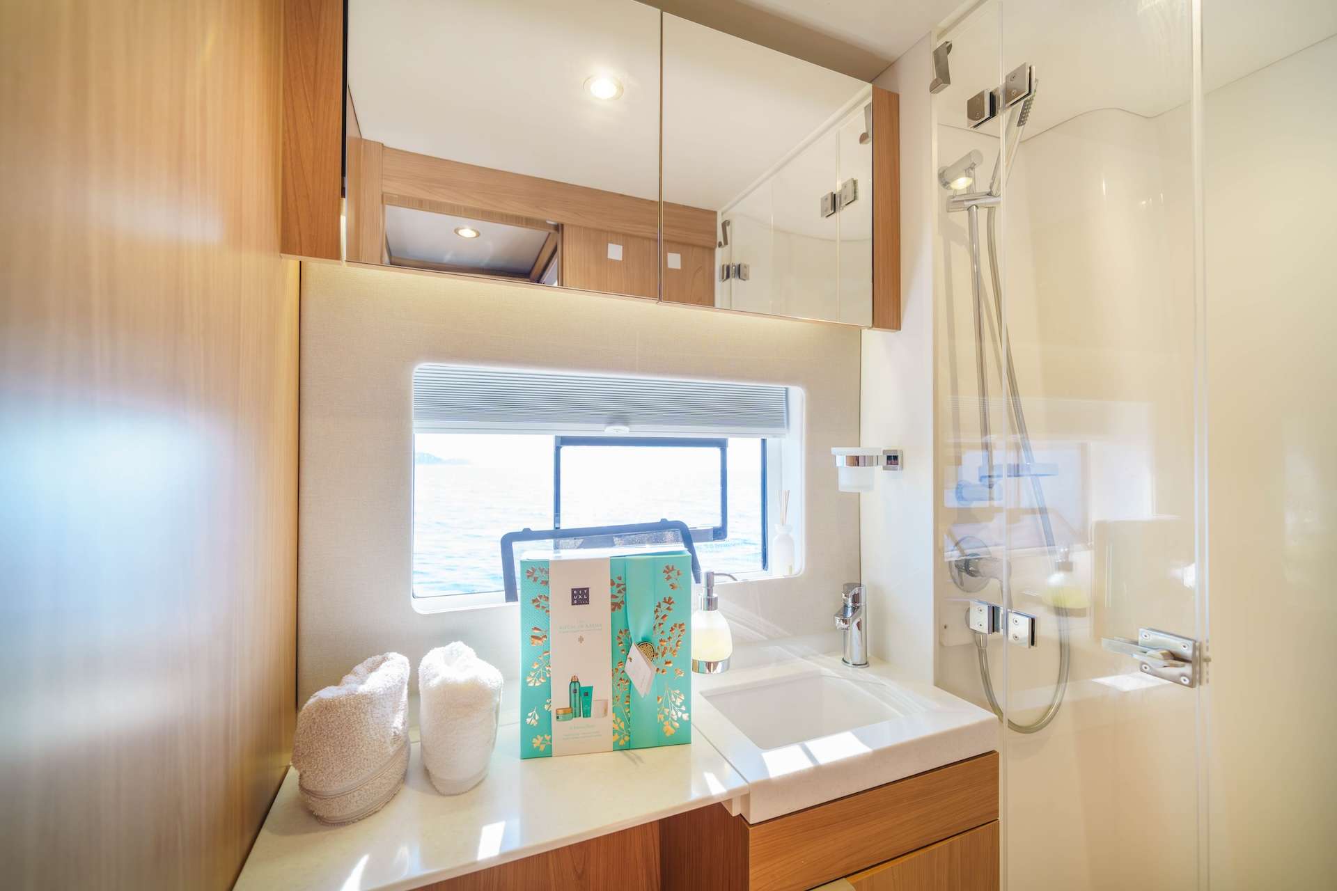 FARBEN - Bali 5.8 en-suite