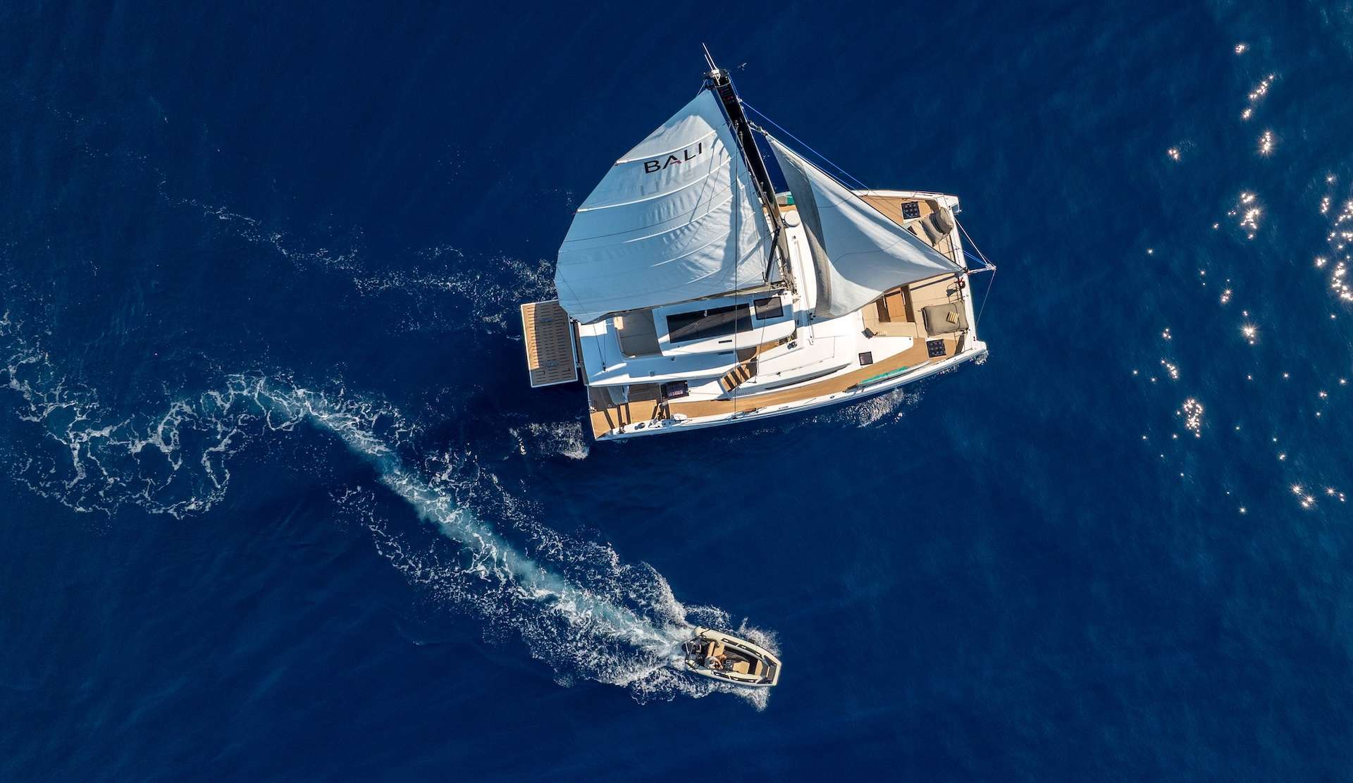 FARBEN - Bali 5.8 sailing with tender