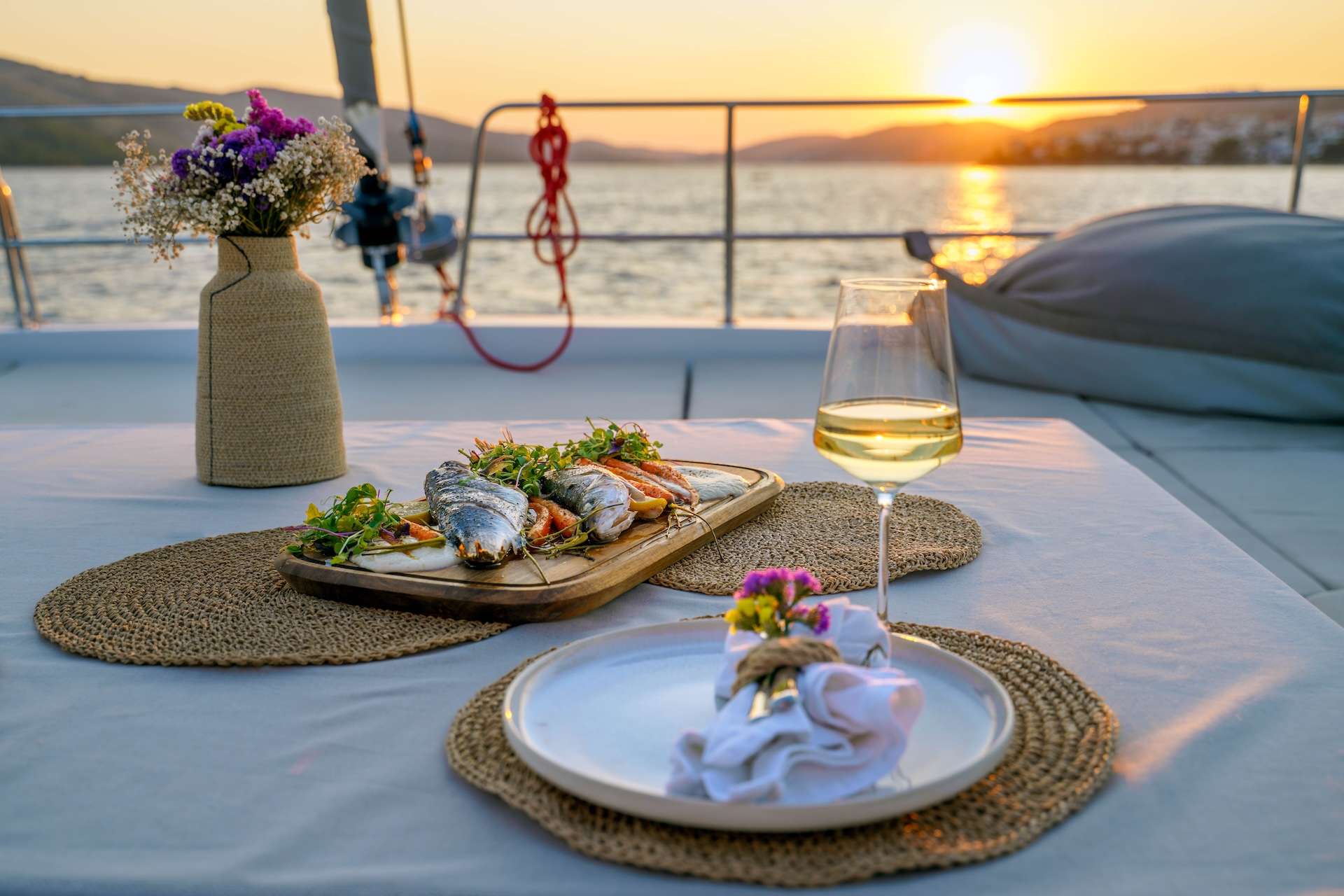 FARBEN - Bali 5.8 sunset dining
