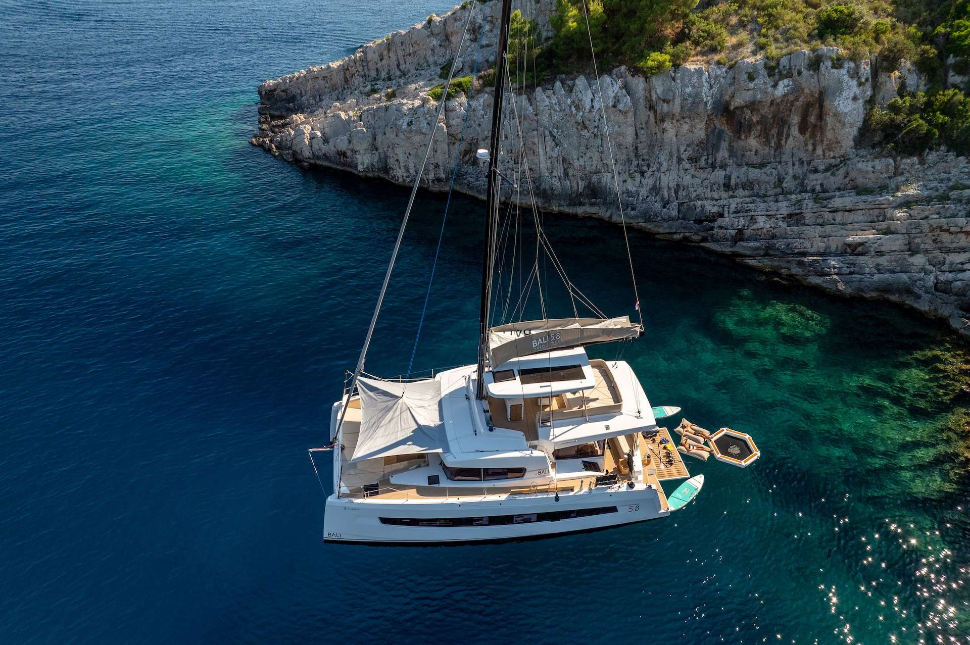 FARBEN - Bali 5.8 at anchor