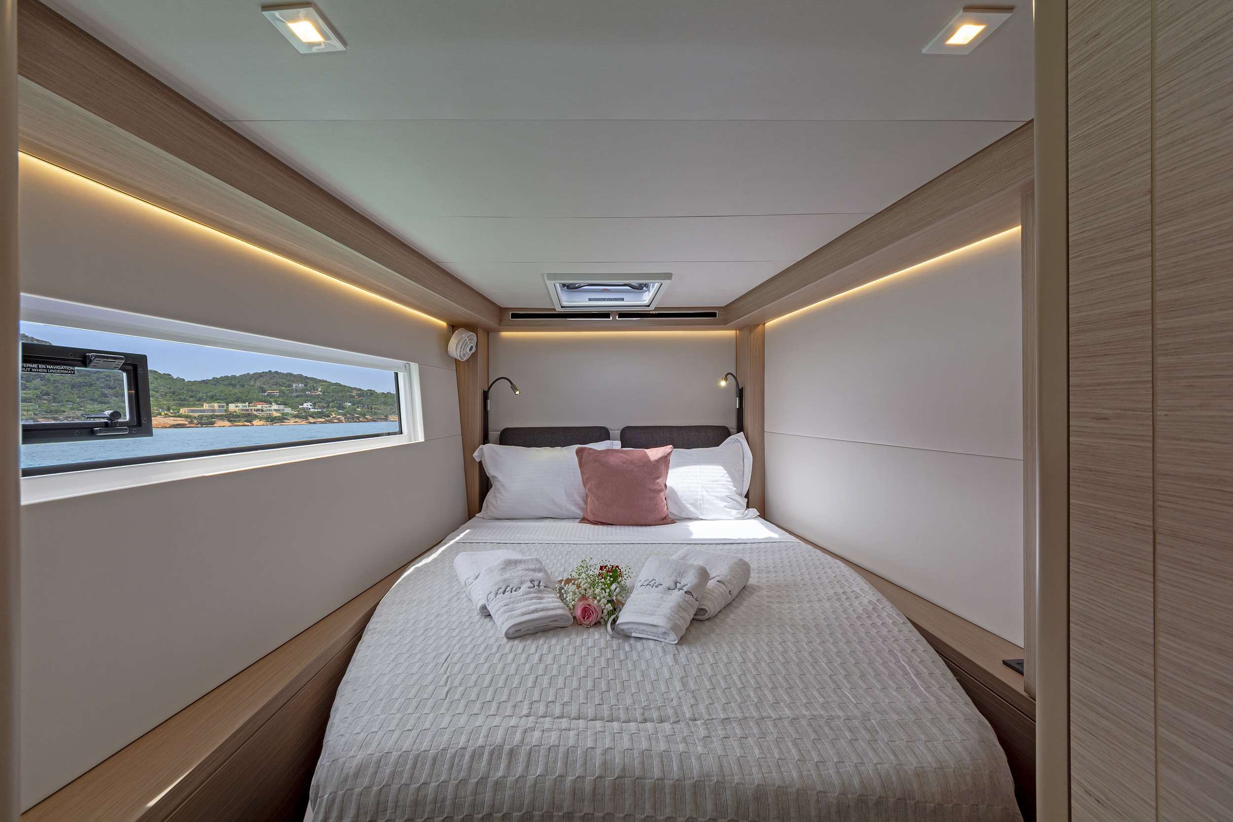 EFFIE STAR - Lagoon 51 Guest Cabin