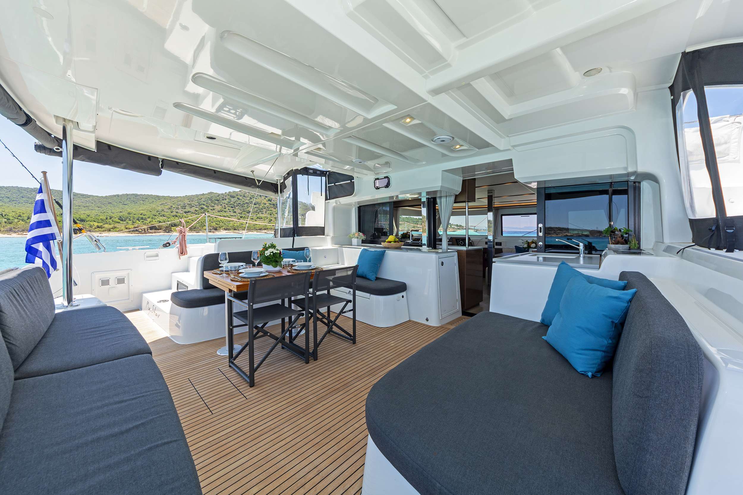 MY STAR - Lagoon 46 aft deck