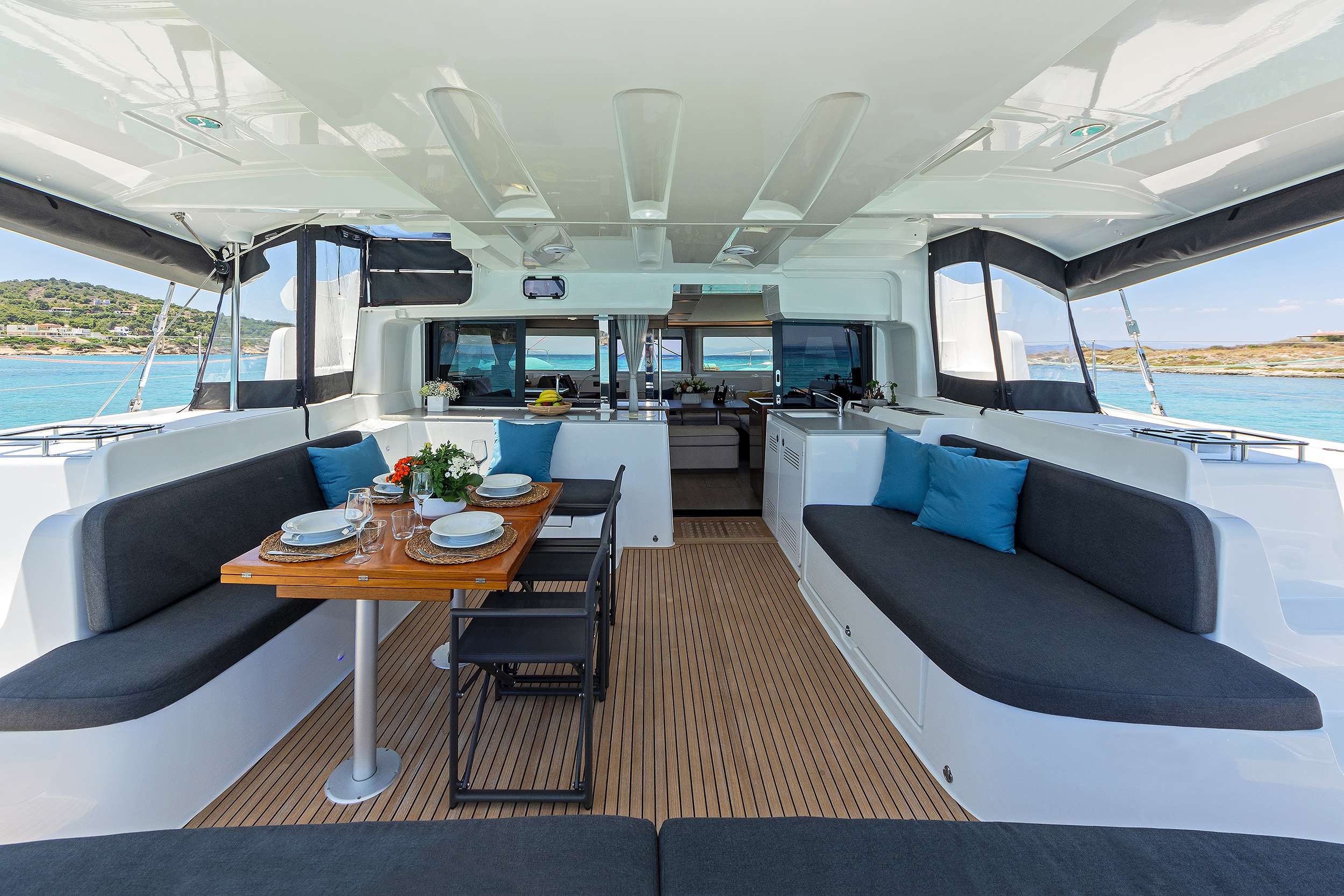 MY STAR - Lagoon 46 aft deck