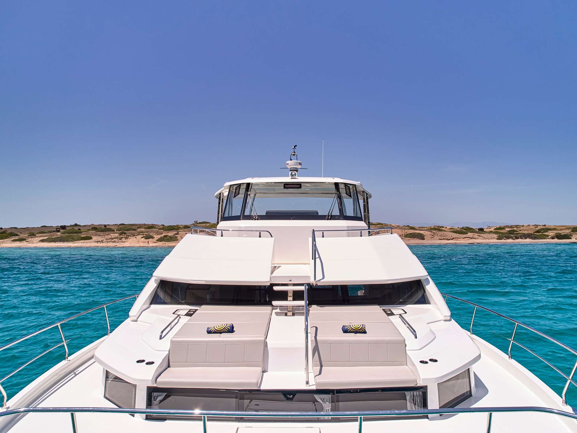 EXPLORION - Aquila 54 foredeck