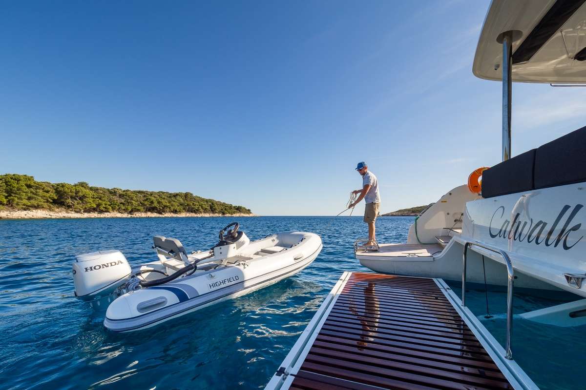 CATWALK - Lagoon 51 swim platform and tender
