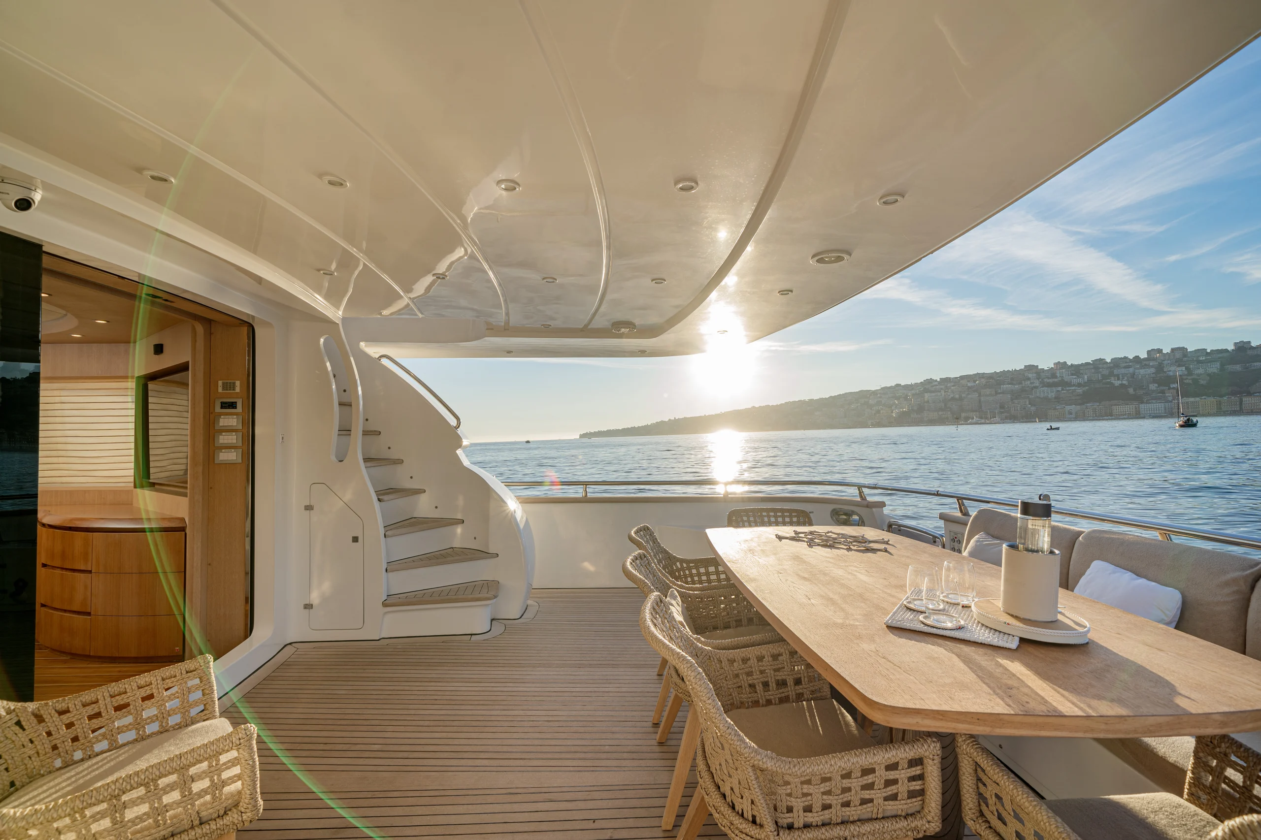 MY LIFE - Maiora 90 aft deck