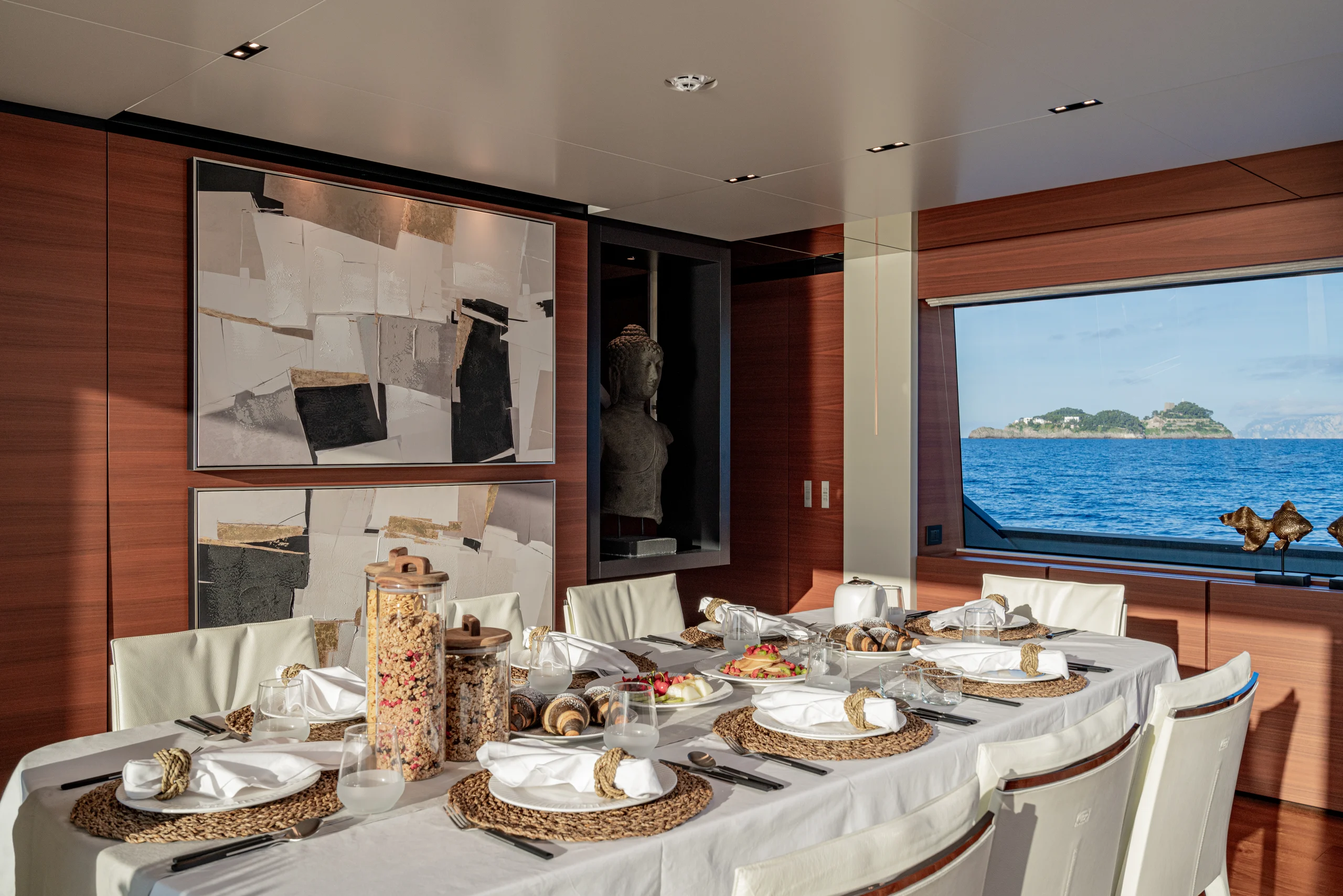 SOUTH - Ferretti Custom Line Navetta 33 interior dining