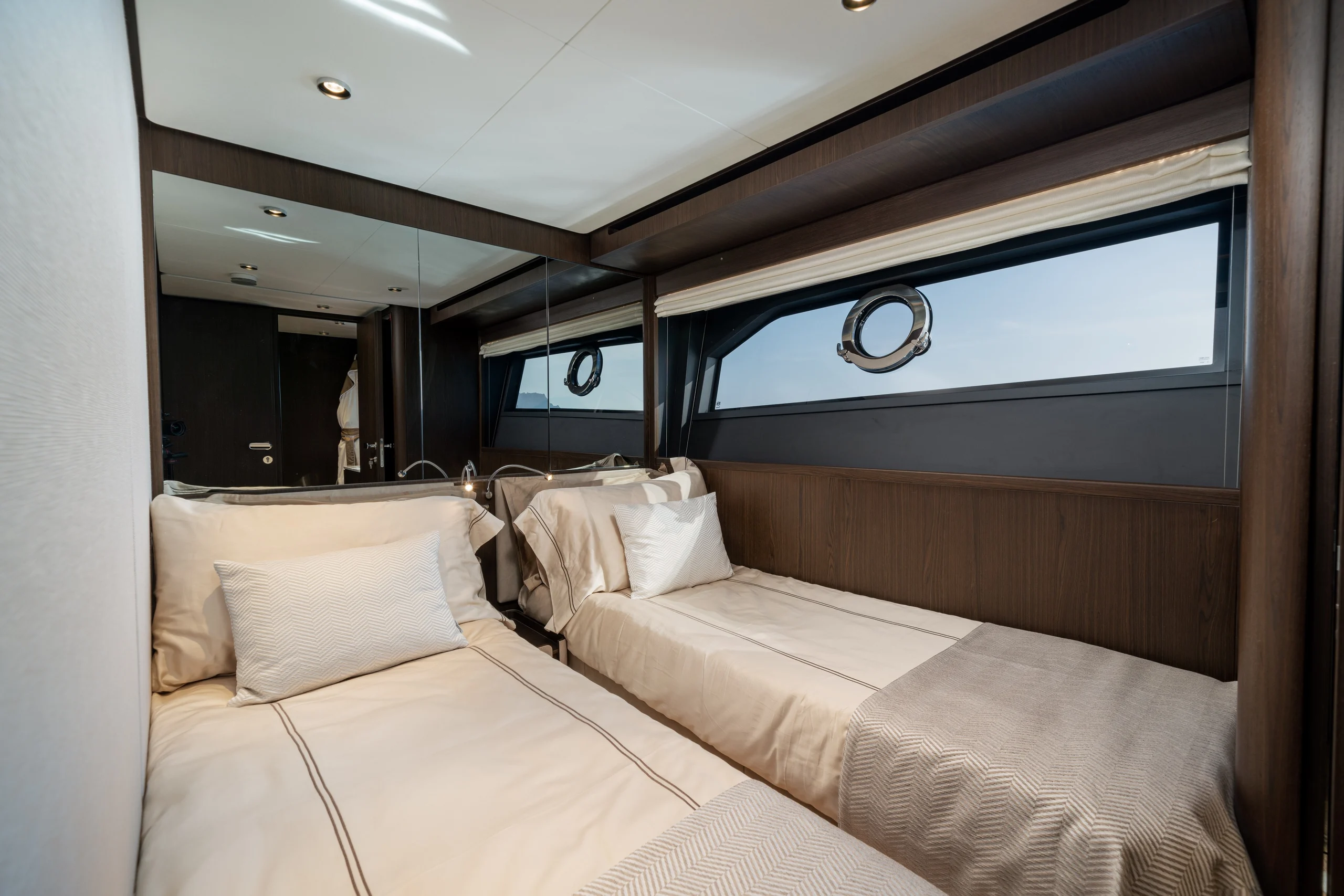 VITTORIA - 2022 Ferretti 860 Luxury Crewed Motor Yacht twin cabin
