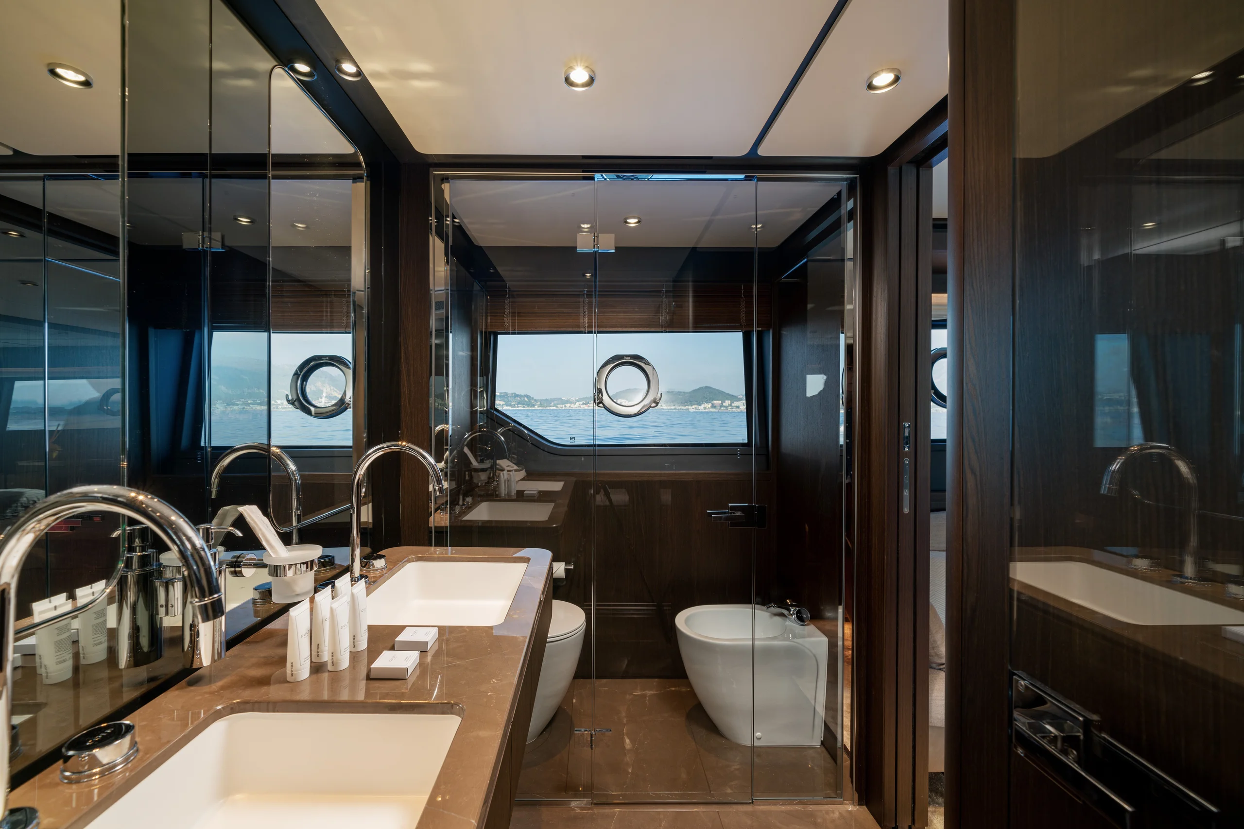 VITTORIA - 2022 Ferretti 860 Luxury Crewed Motor Yacht master ensuite