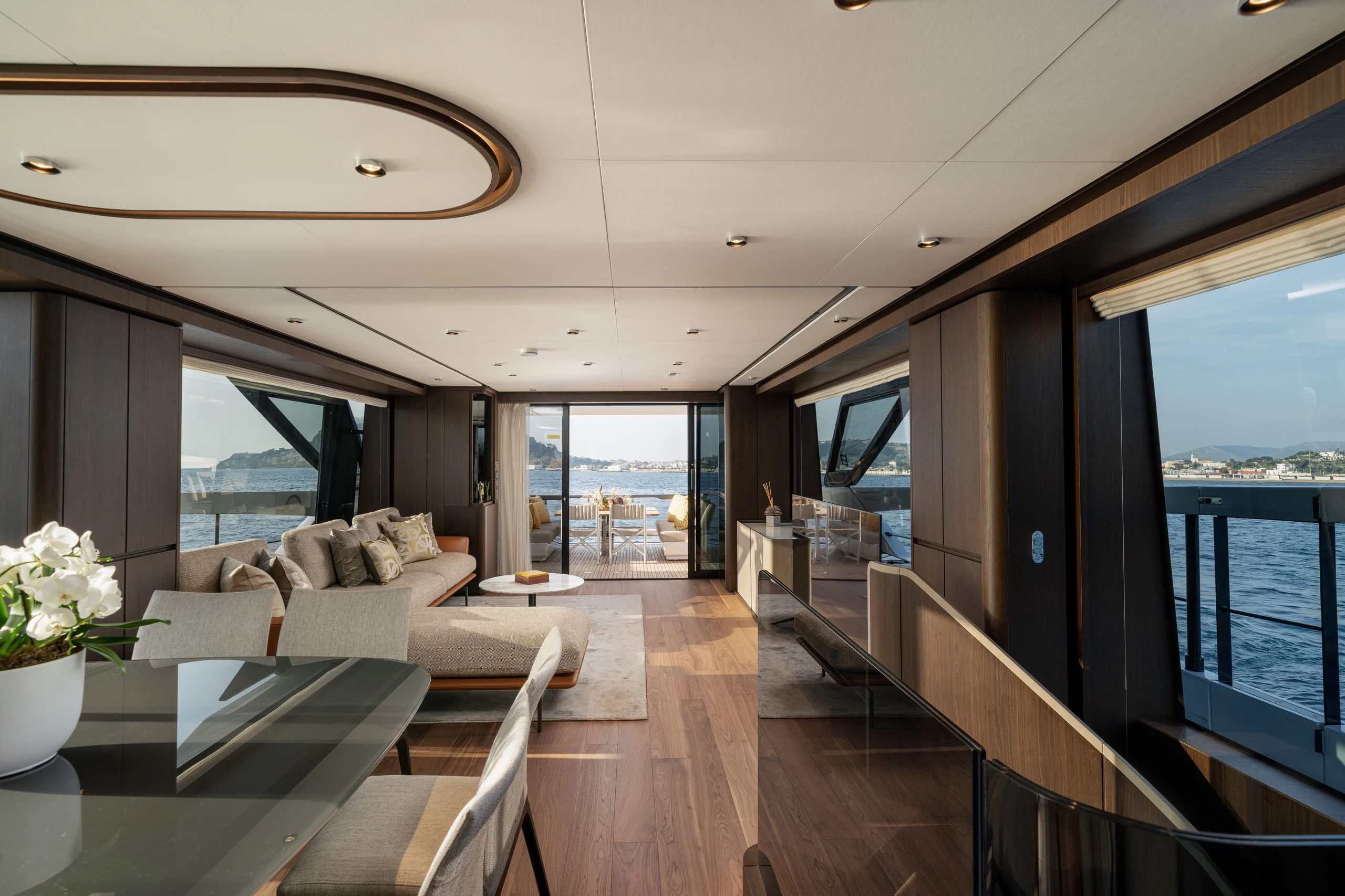 VITTORIA - 2022 Ferretti 860 Luxury Crewed Motor Yacht saloon