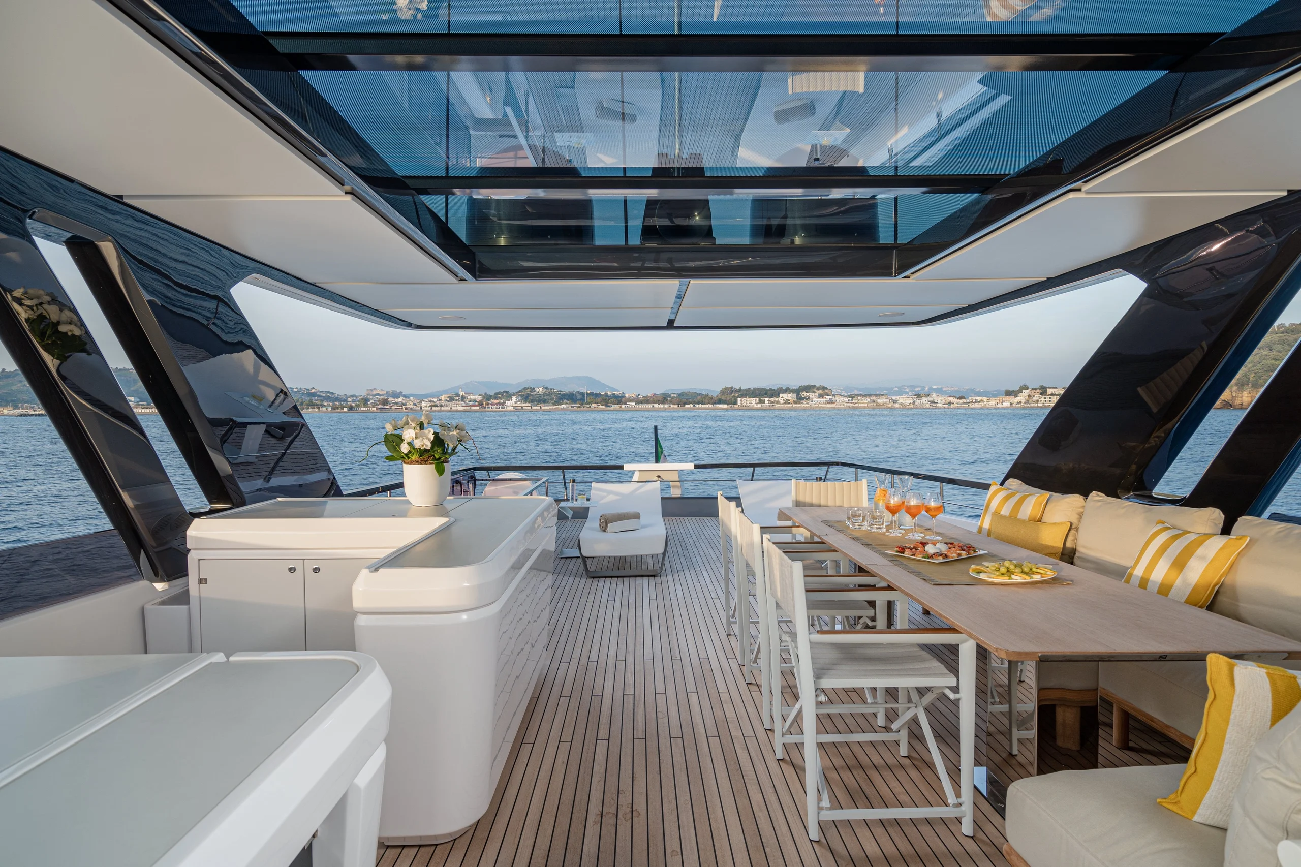 VITTORIA - 2022 Ferretti 860 Luxury Crewed Motor Yacht flybridge