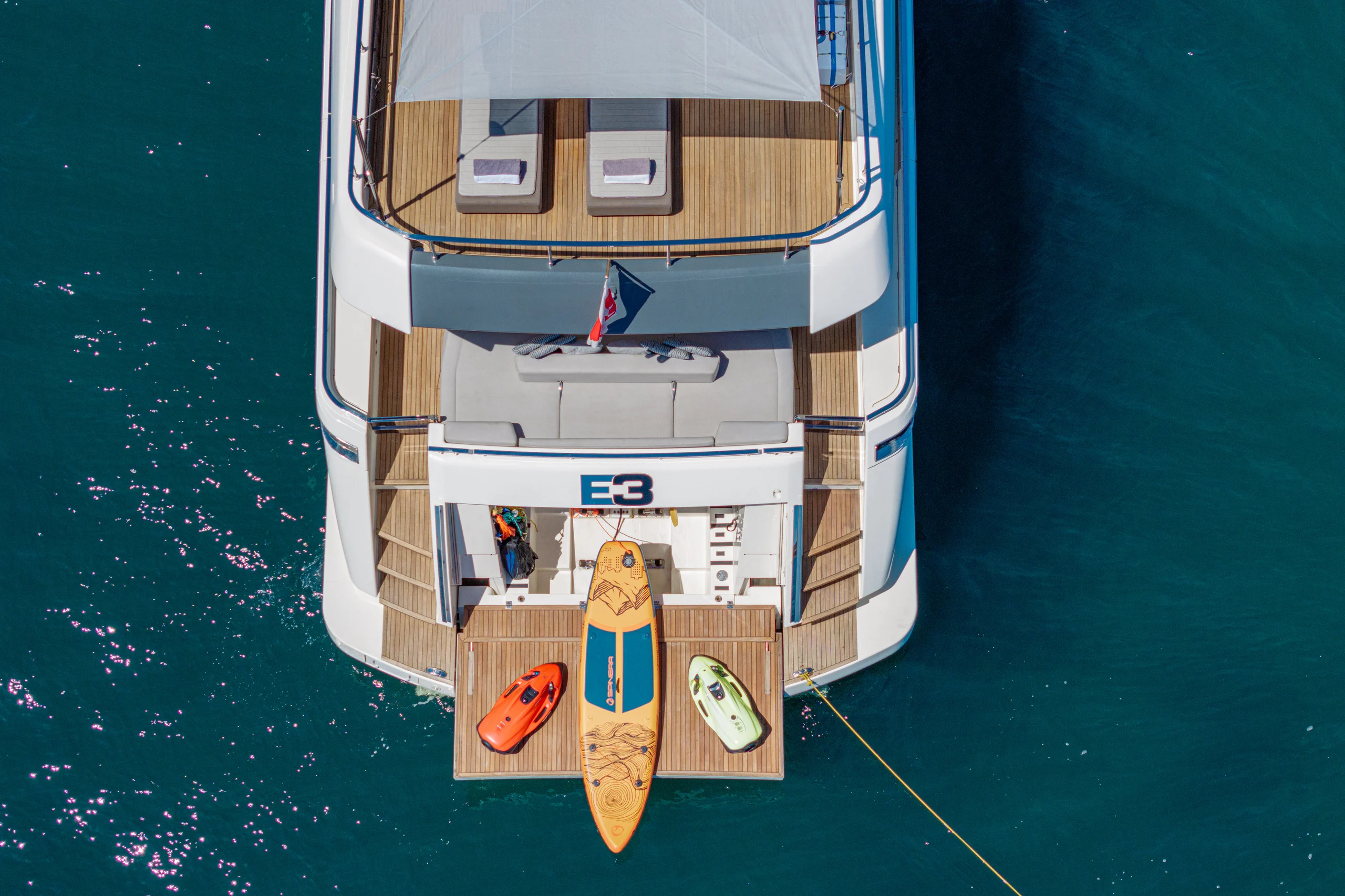 E3 - Ferretti 850 swim plaform / beach club