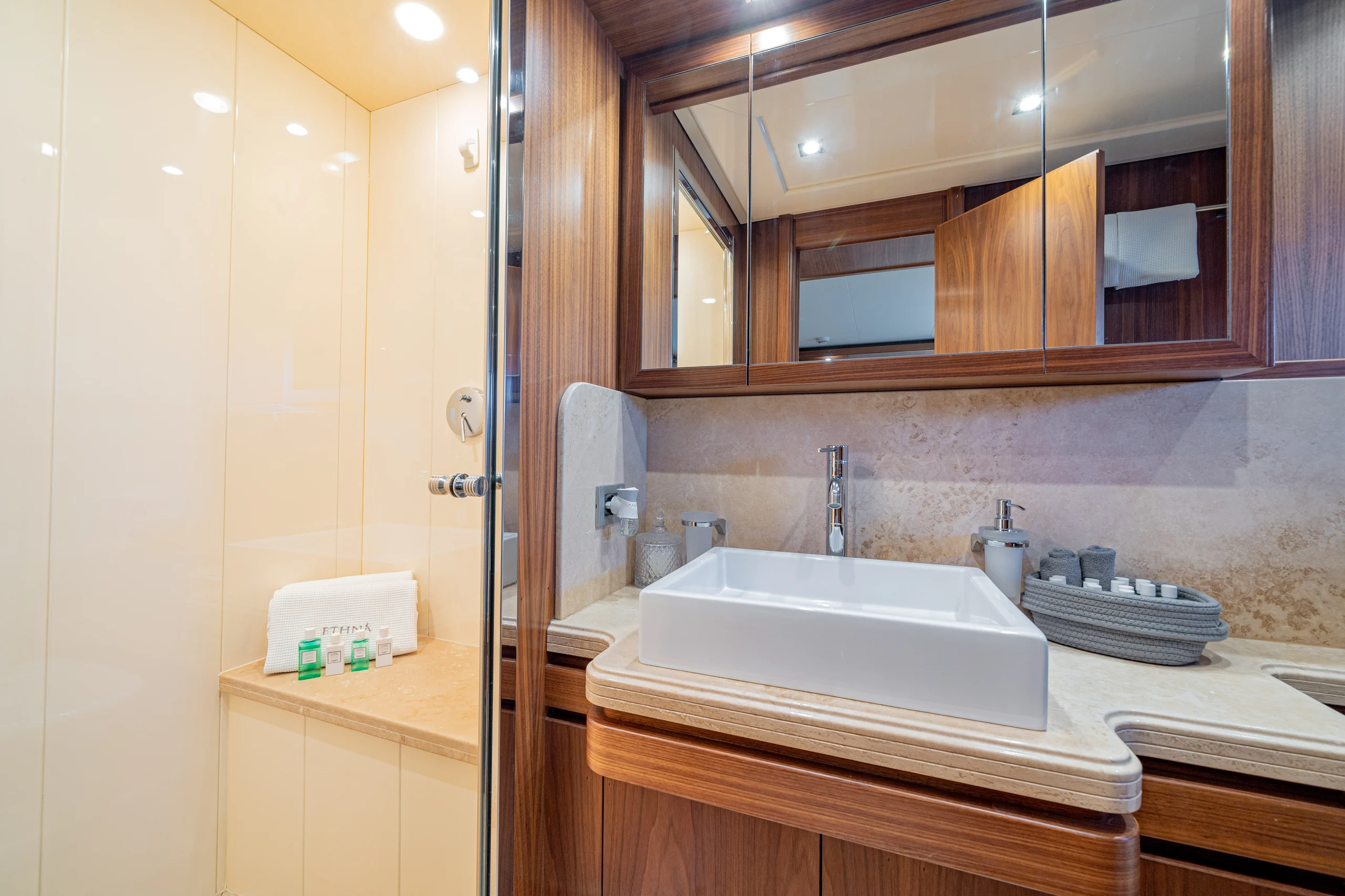 ETHNA - Custom Line 97 ensuite bathroom