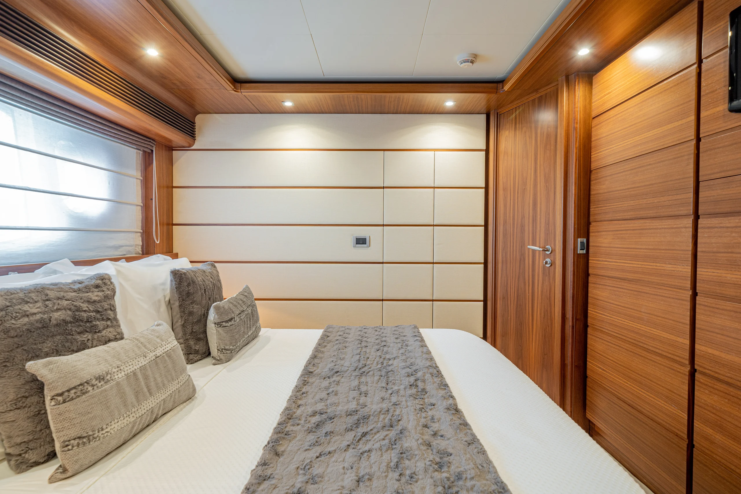 ETHNA - Custom Line 97 double cabin