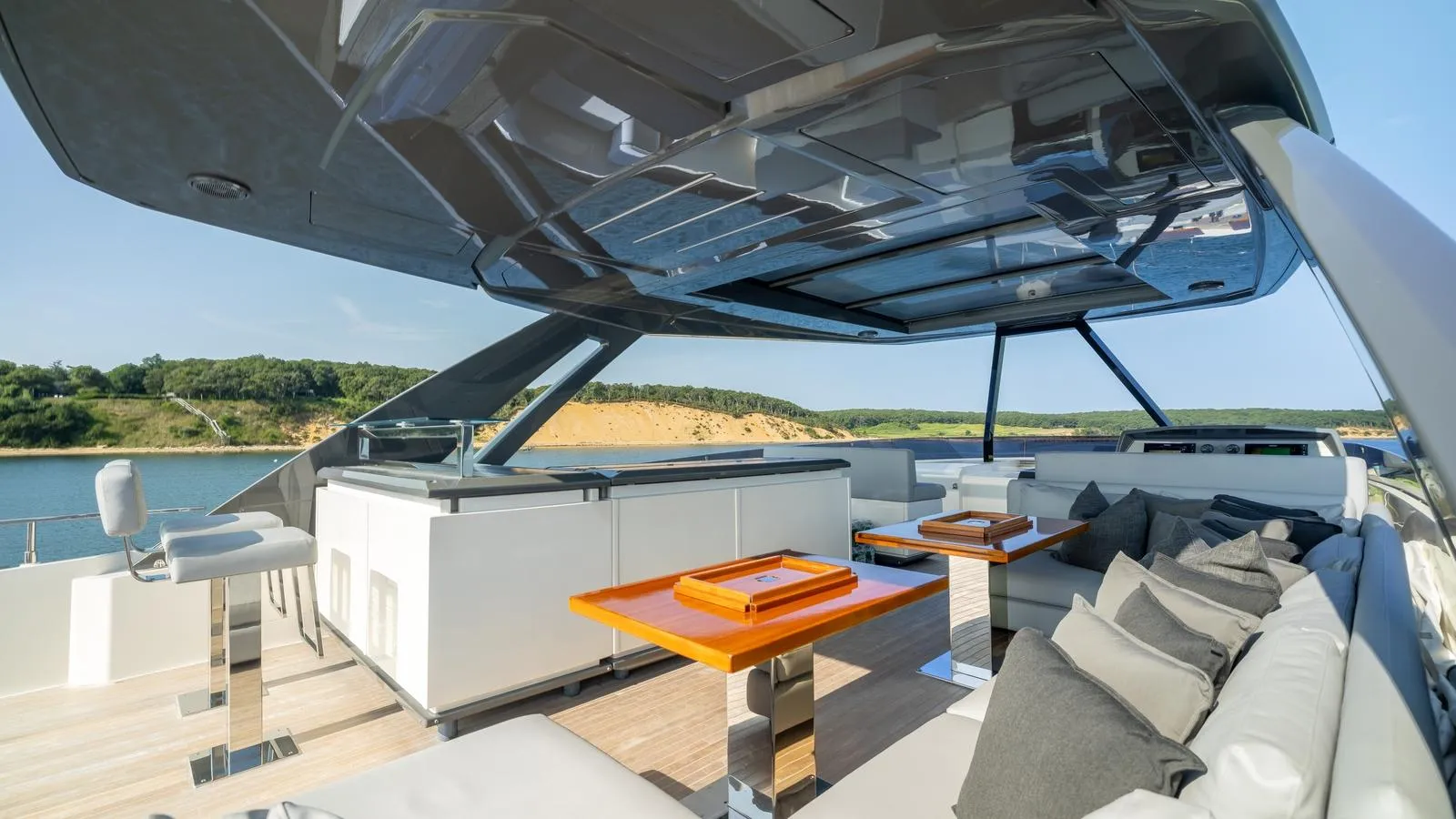 DATE NIGHT - Feretti 920 Bahamas Luxury Motor Yacht Charter flybridge