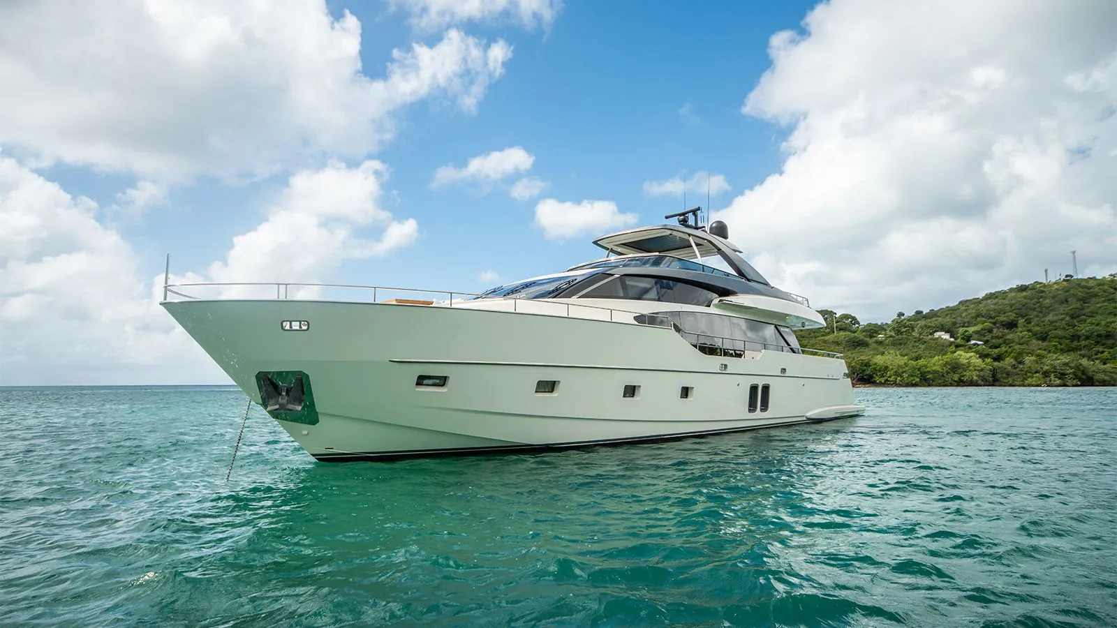 SQUALO - Sanlorenzo SL86 Bahamas Crewed Motor Yacht Charter at anchor