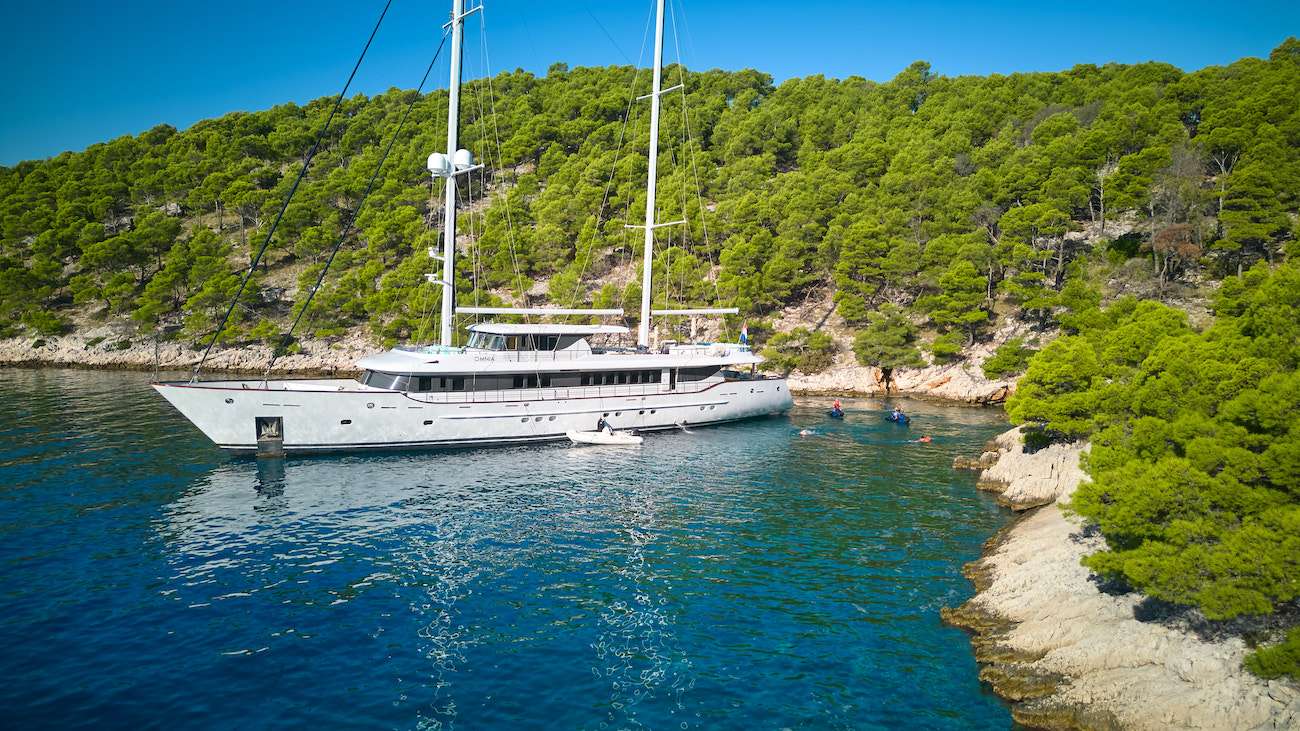 Croatia Luxury Gulet OMINA for 12 guests