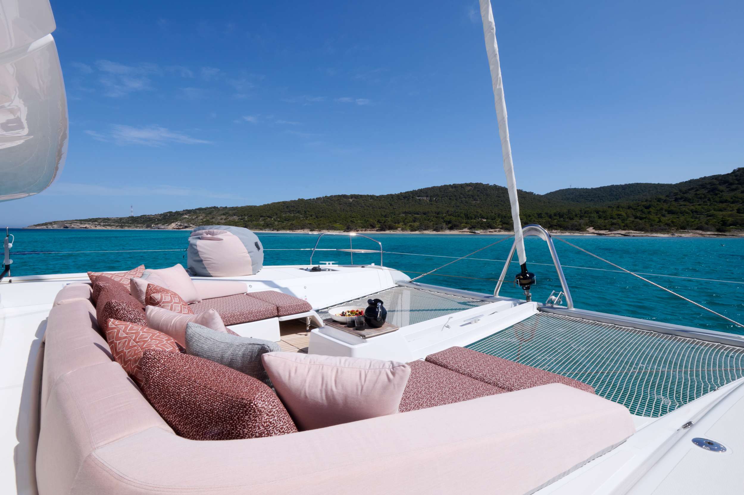 Greece Crewed Catamaran DREAM - Lagoon 55 foredeck