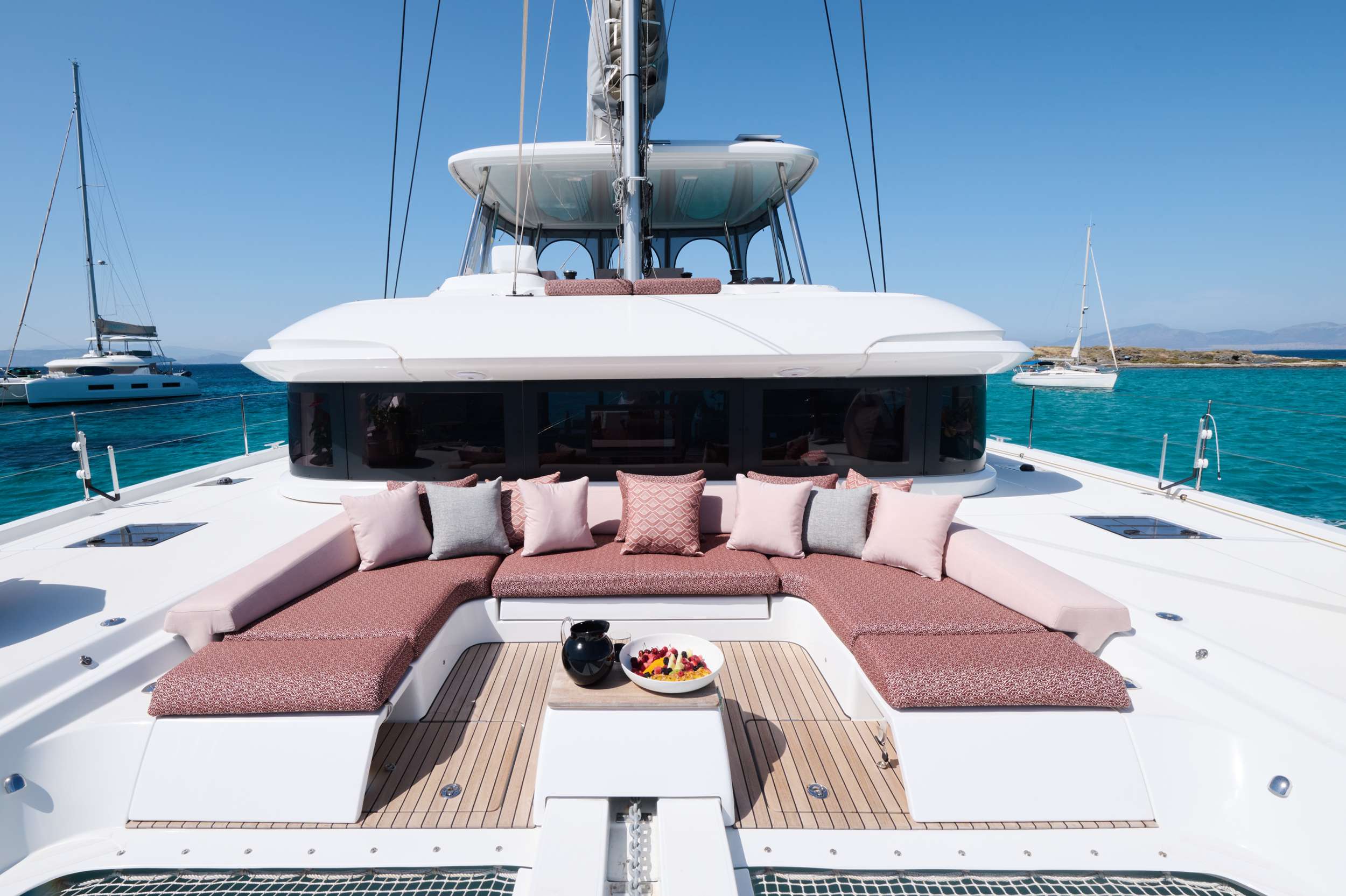 Greece Crewed Catamaran DREAM - Lagoon 55 foredeck