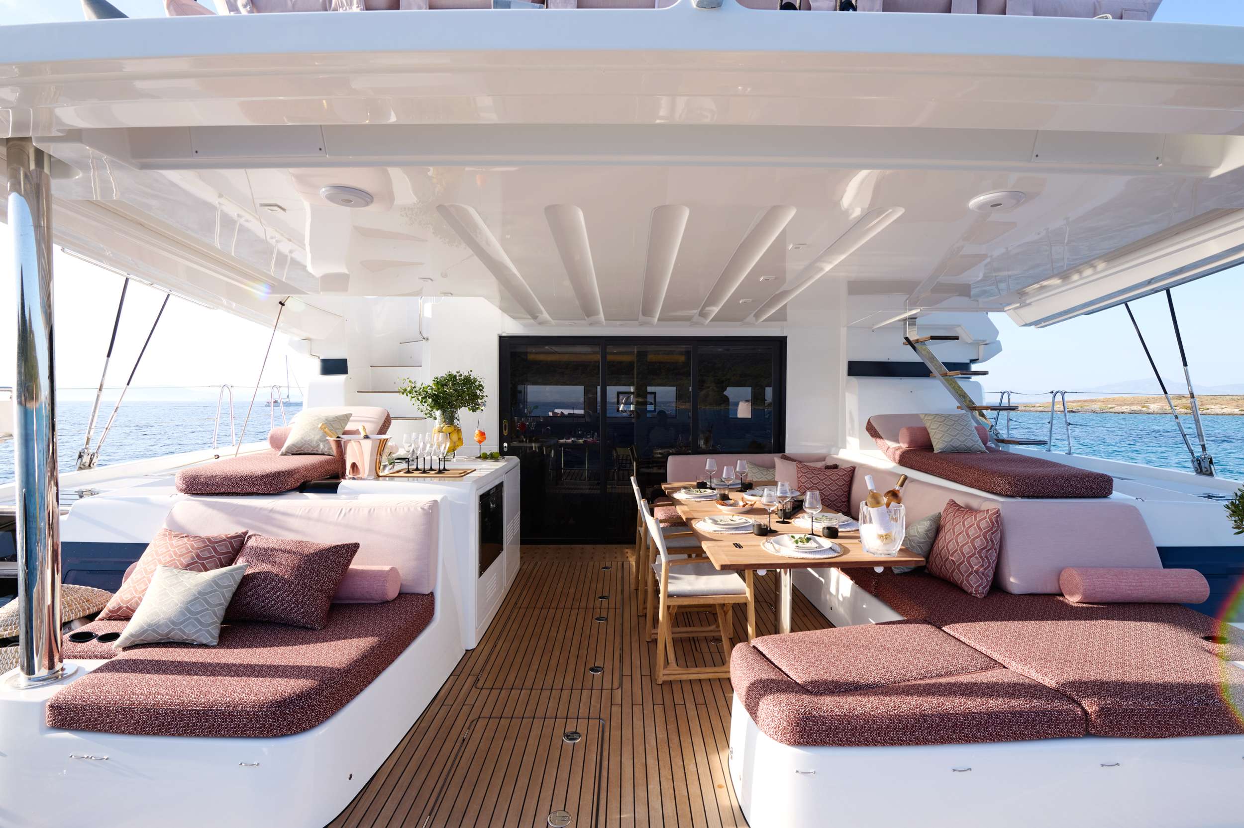 Greece Crewed Catamaran DREAM - Lagoon 55 aft deck