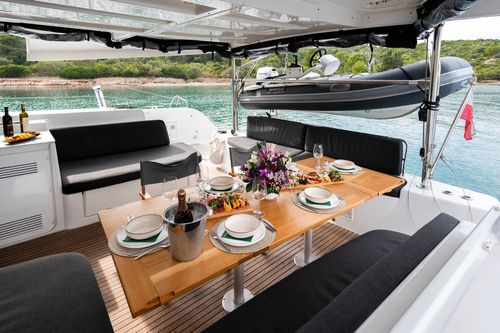JOANSEA Catamaran aft deck dining table