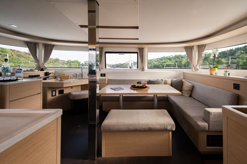 JOANSEA interior saloon Lagoon 46