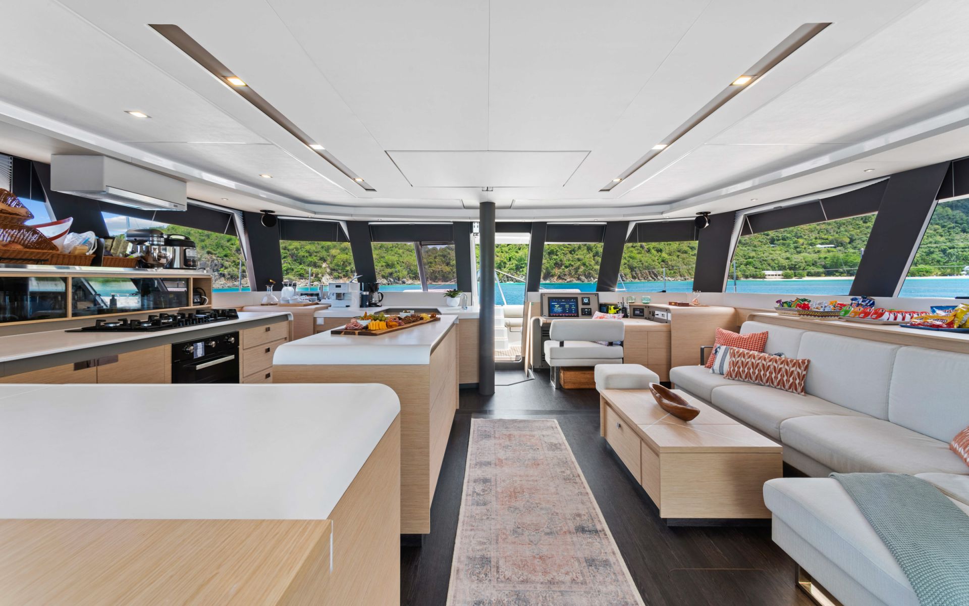 HOURGLASS - BVI Crewed Catamaran - Fountaine Pajot Samana 59 main saloon
